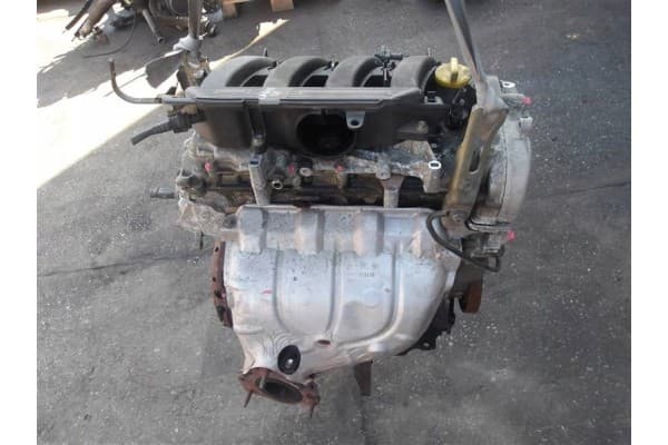 Motor Renault Laguna II 1.8 16V F4C usado 4