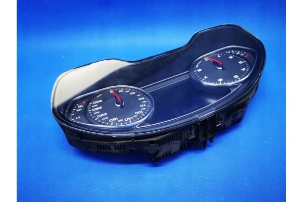 Audi A8 D4 6.3 FSI W12 4H0920830J Acc usado 2