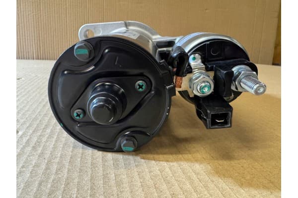 Motor de arranque Valeo 438076 usado 5