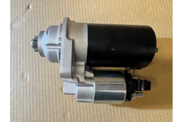 Motor de arranque Valeo 438076 usado 9