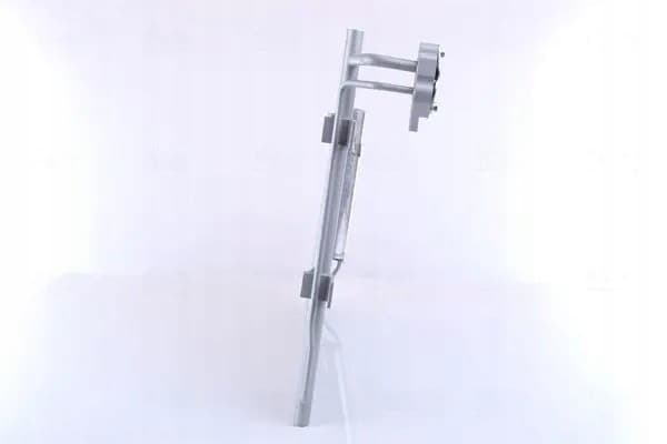 Condensador de aire acondicionado Nissens 940406 usado 5