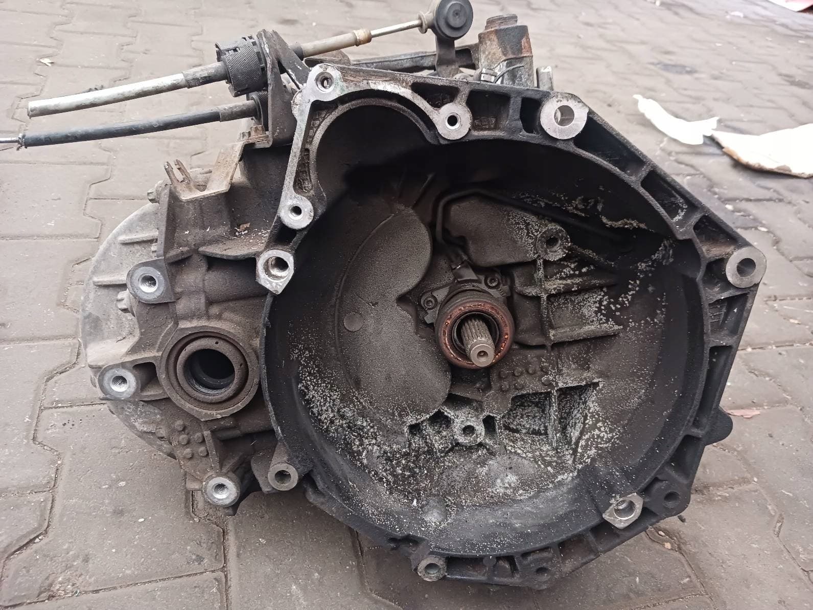 Caja de Cambios Opel Zafira B 1.9 Cdti 55186623 usado
