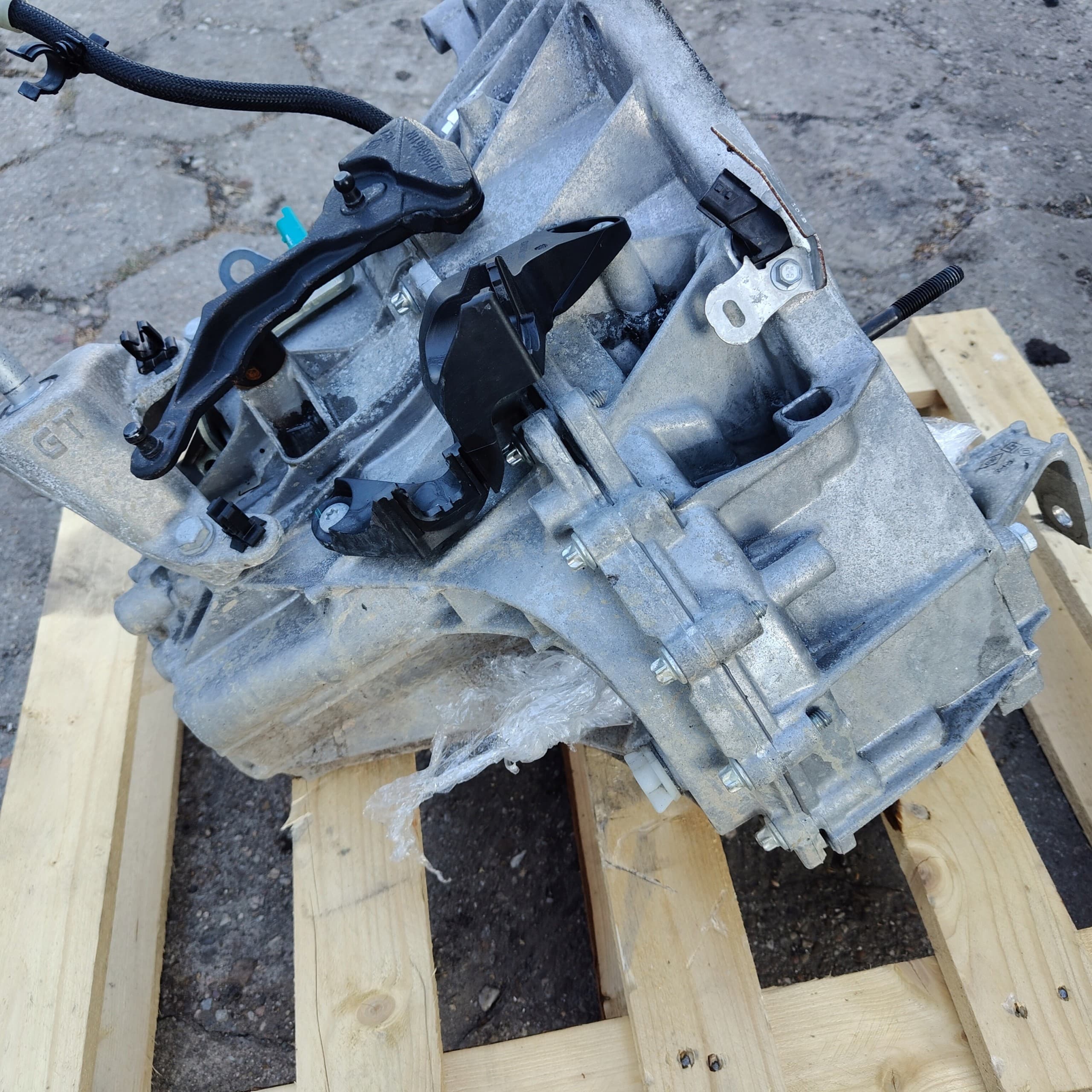 Caja de Cambios Manual Renault Megane IV 1.3 Tce TL4 367 usado 10