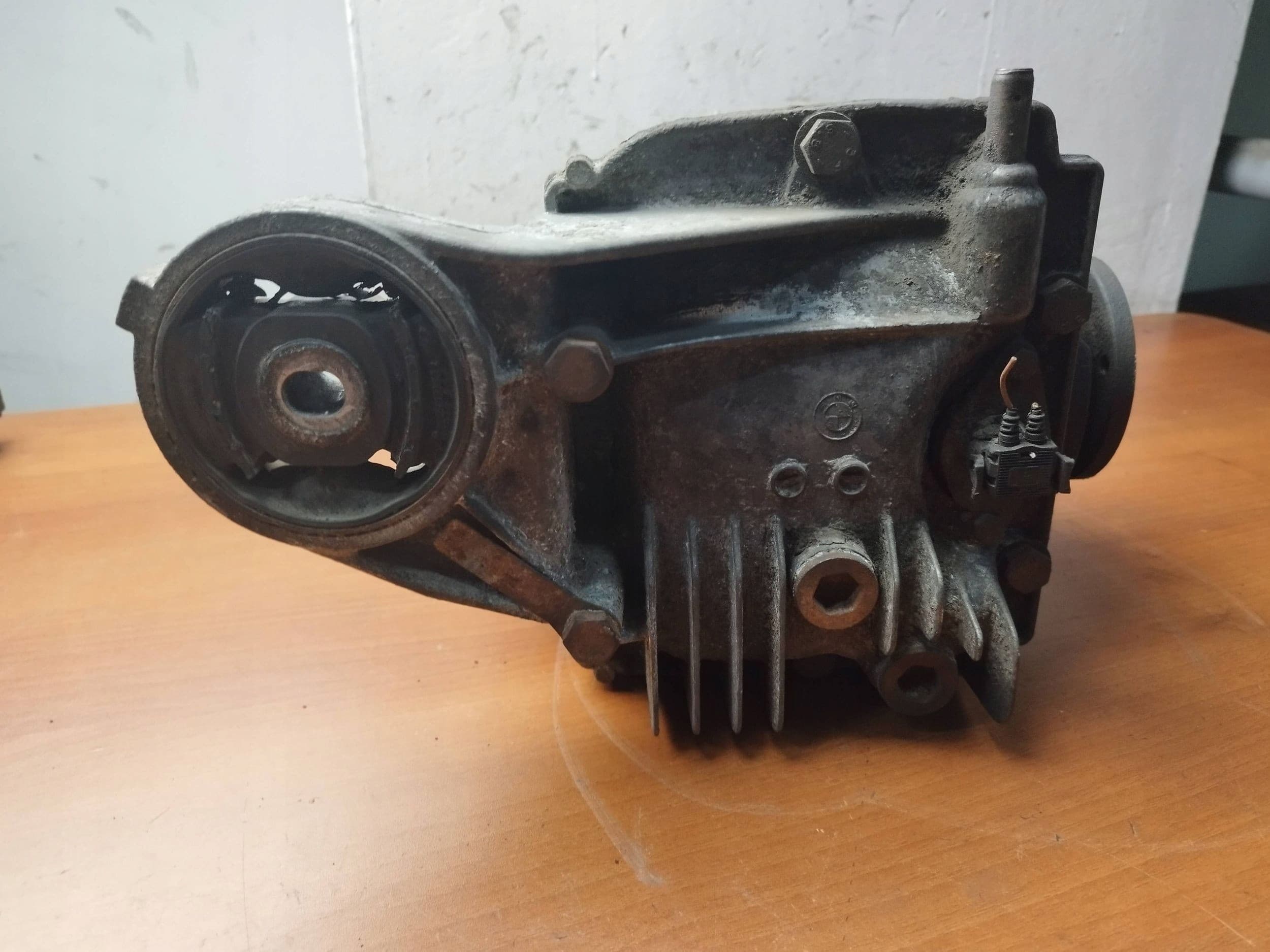 Diferencial BMW E34 1214889 usado 5