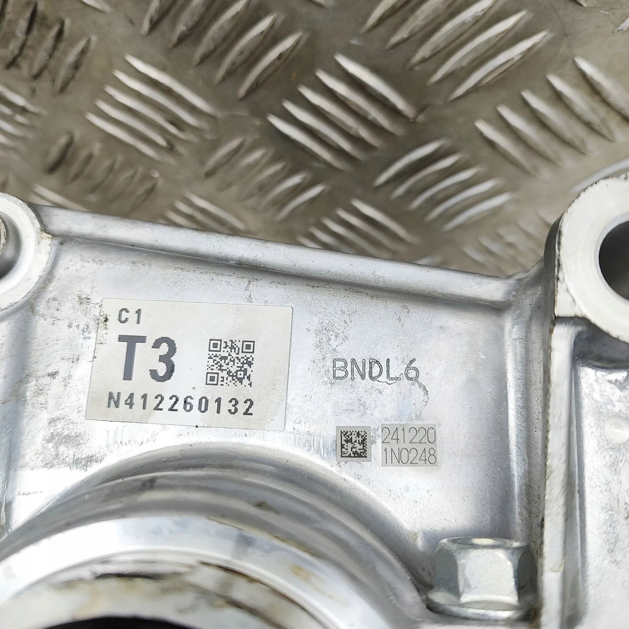 Reductor delantero Mazda Cx-80 (KL) TAA327100J 3.3L 187 kW 2025 usado 8