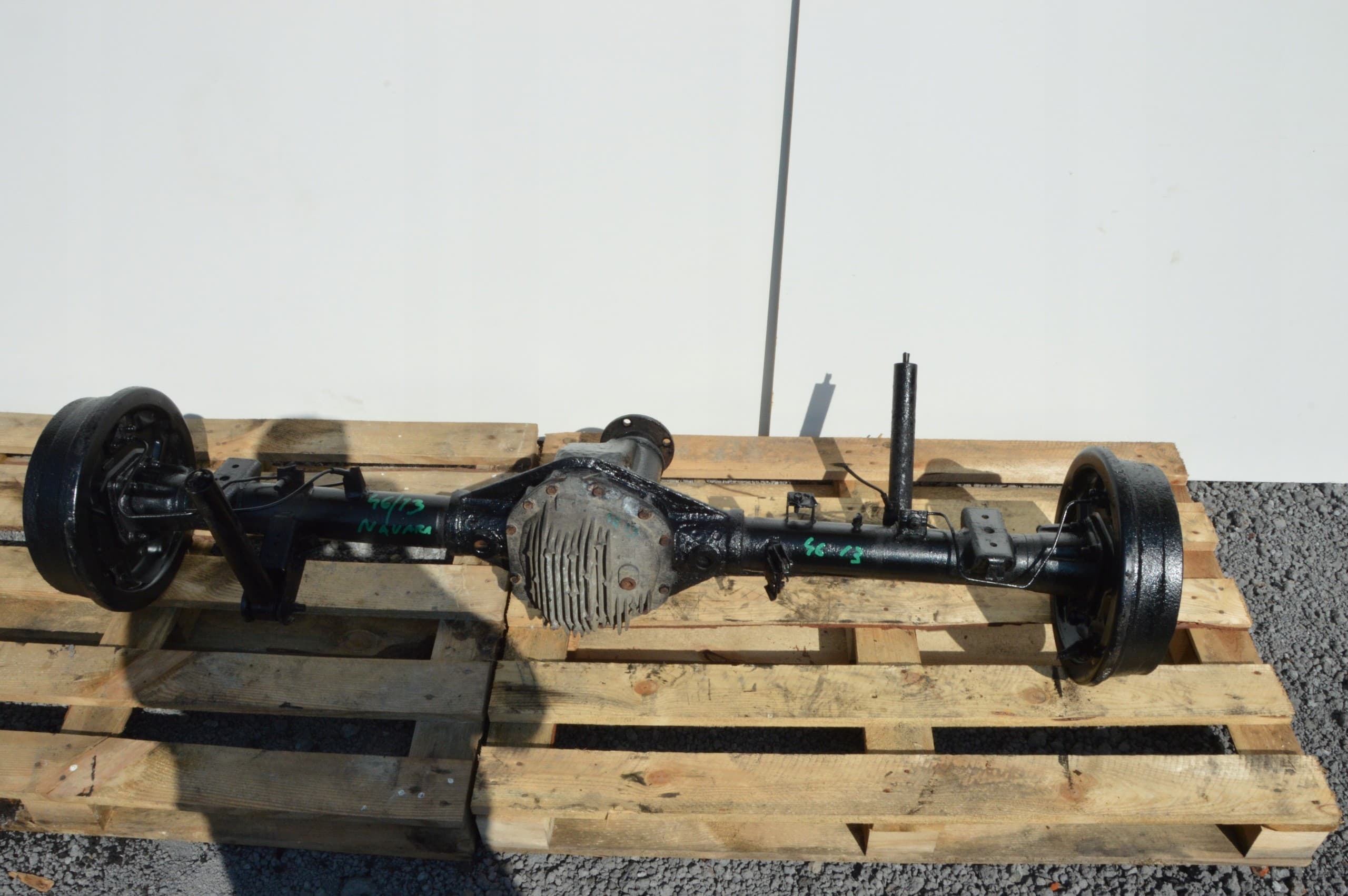 Puente diferencial trasero Nissan Navara D40 2.5 DCI 46/13 usado 3