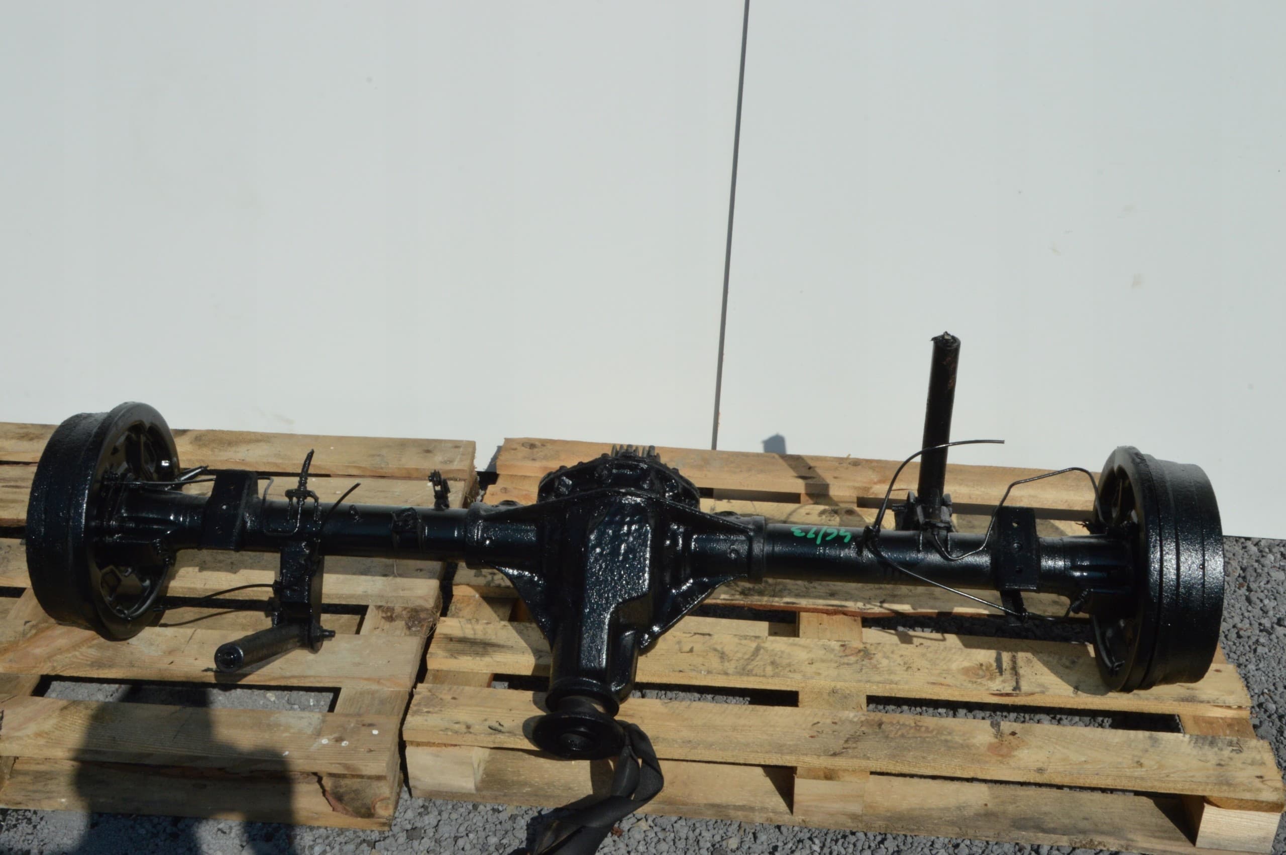 Puente diferencial trasero Nissan Navara D40 2.5 DCI 46/13 usado 7