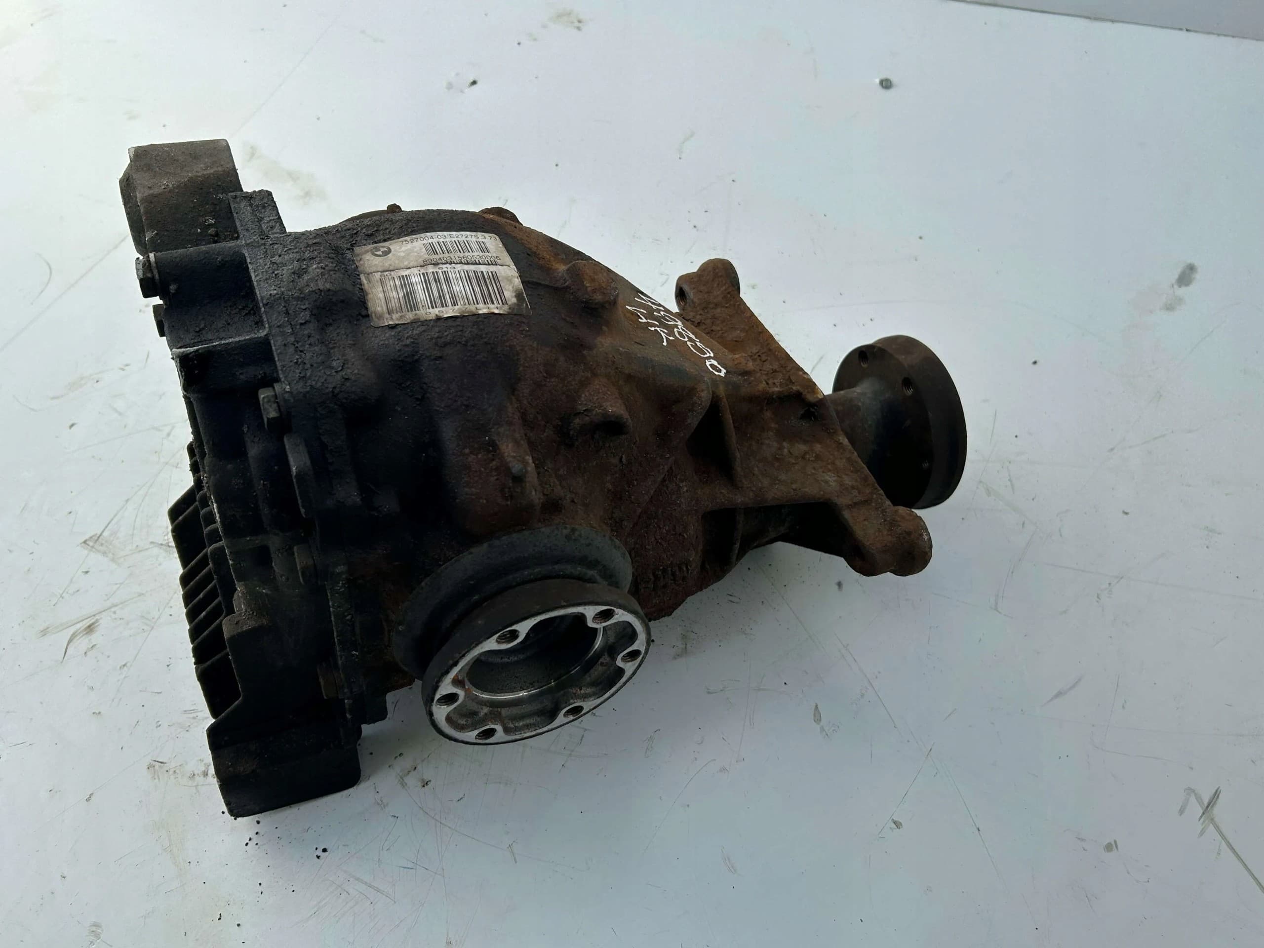 Diferencial Trasero BMW Serie 5 525i Gasolina 7527004 usado 4