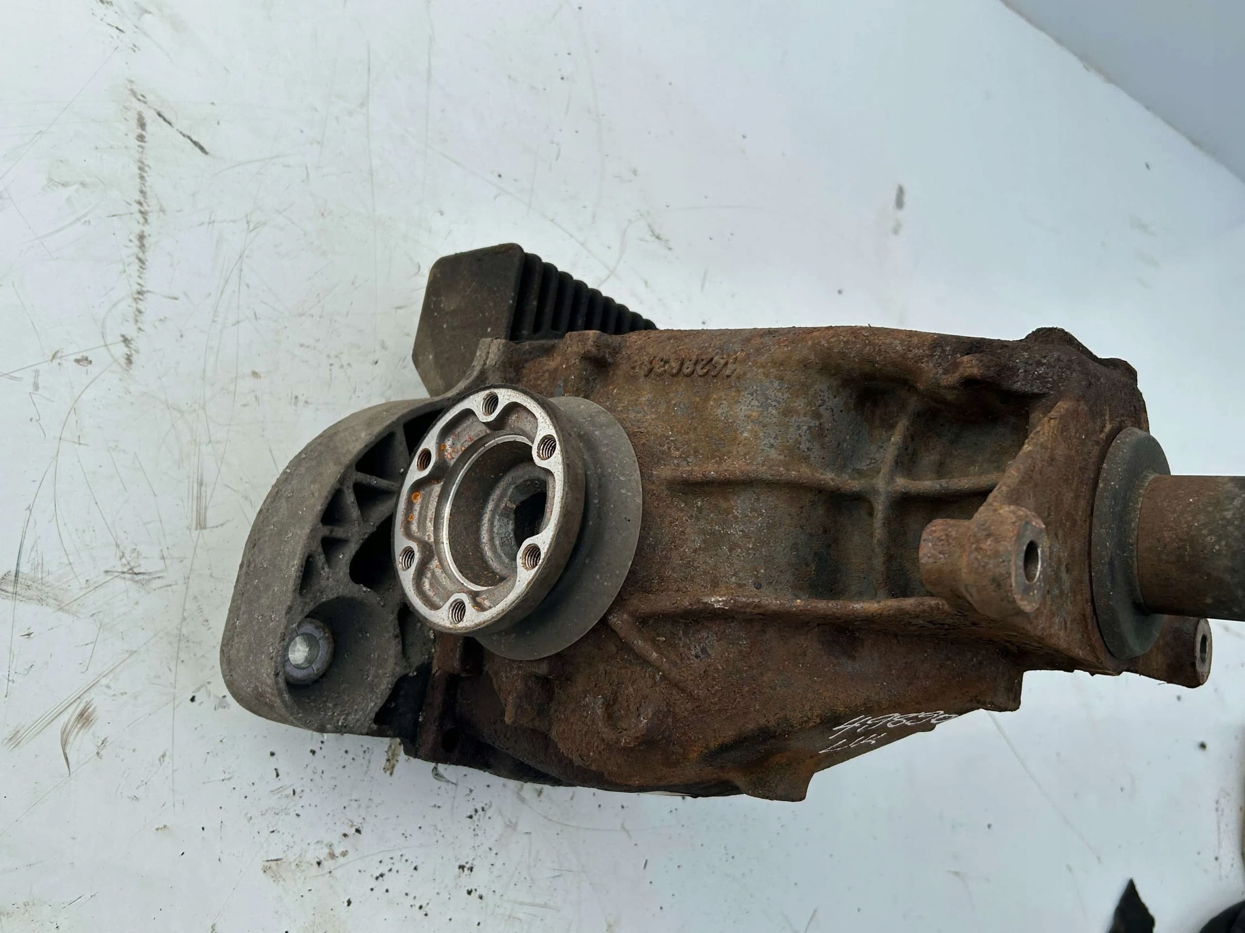 Diferencial Trasero BMW Serie 5 525i Gasolina 7527004 usado 8