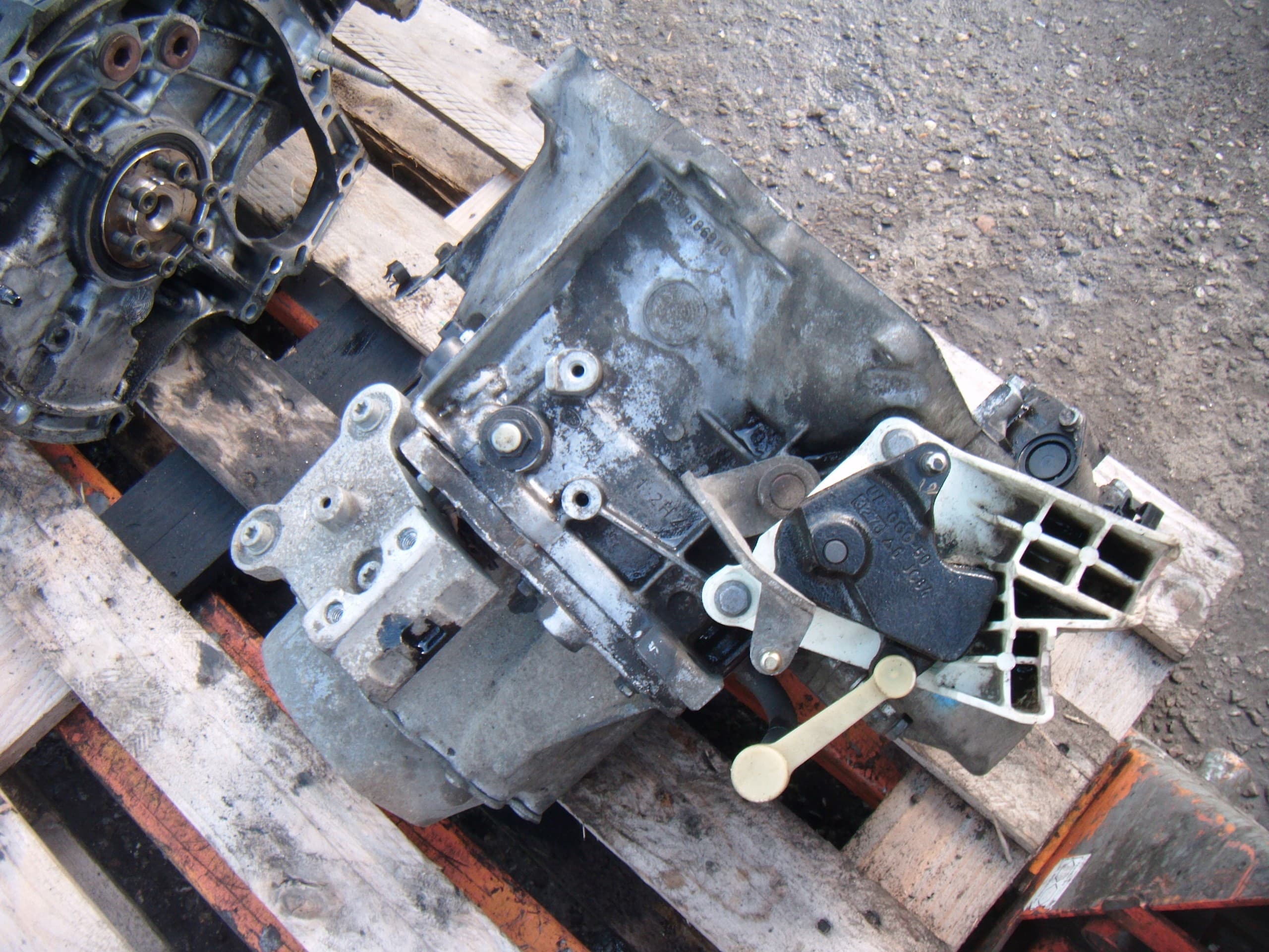 Caja de Cambios Peugeot 207 06- 1.6 HDI 20DP26 usado 4