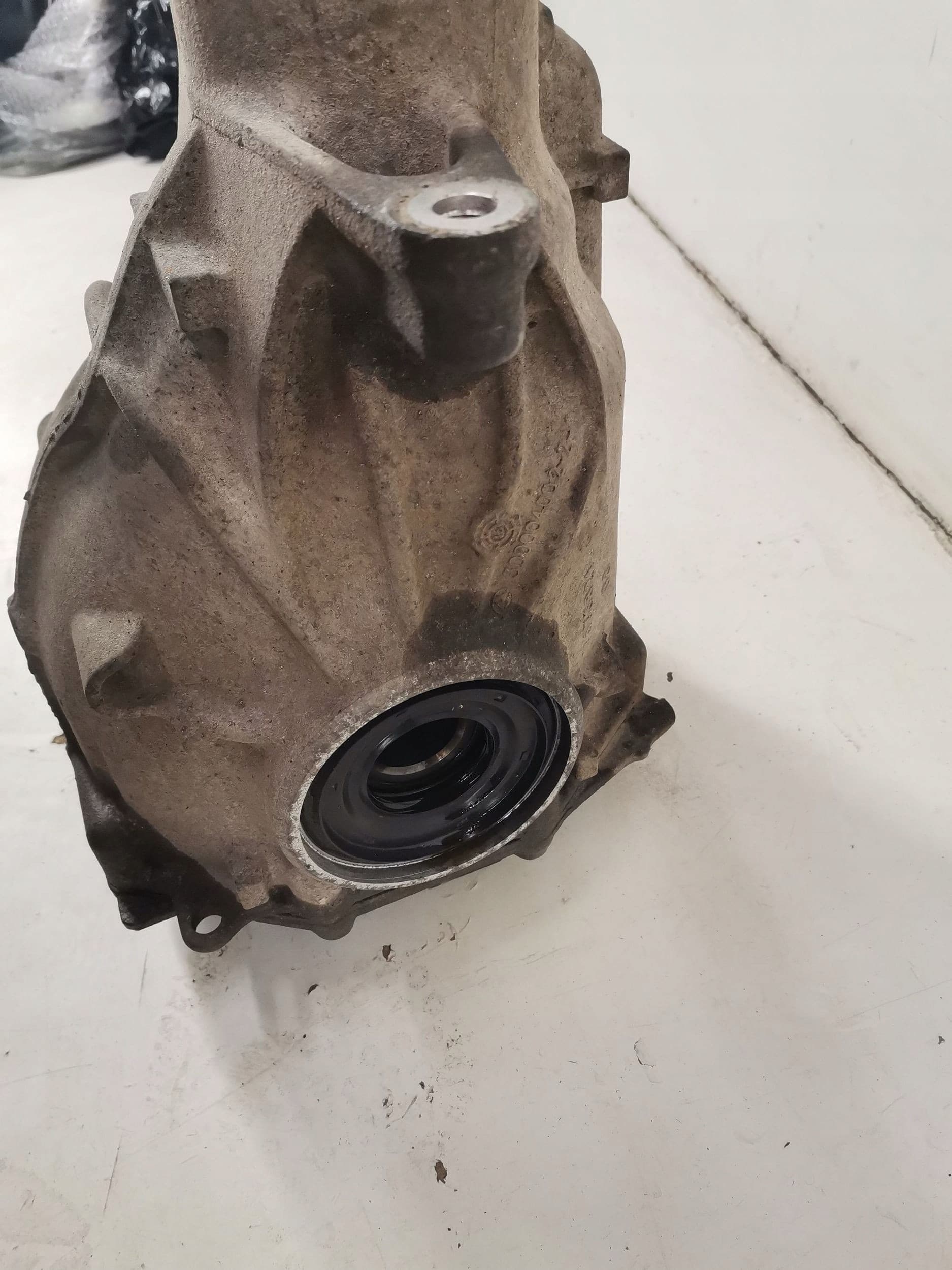 Diferencial trasero BMW Serie 7 G11 G12 2016 8619107 usado 4