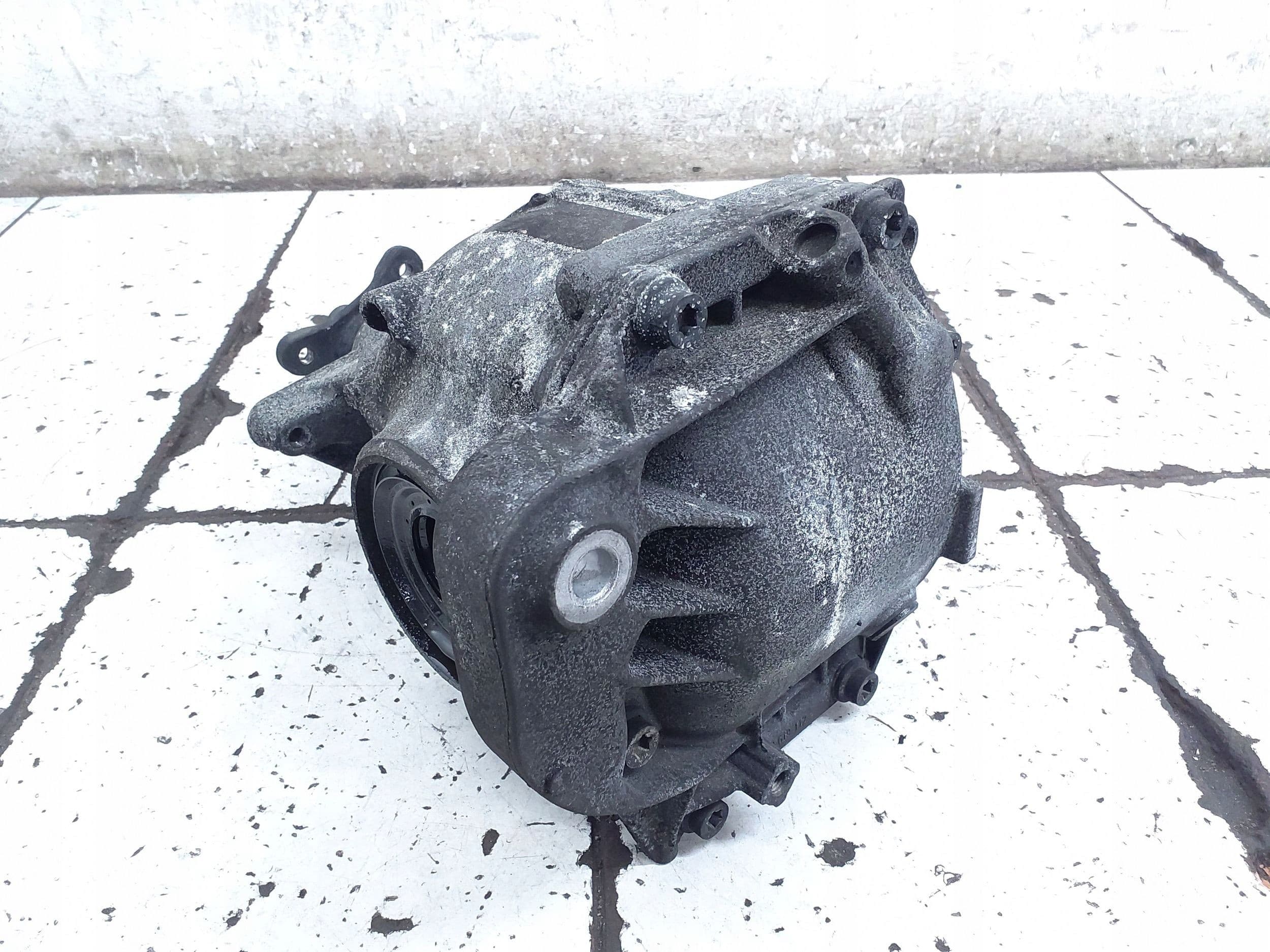 Diferencial trasero BMW Serie 7 G11 G12 2019 8619107 usado 2