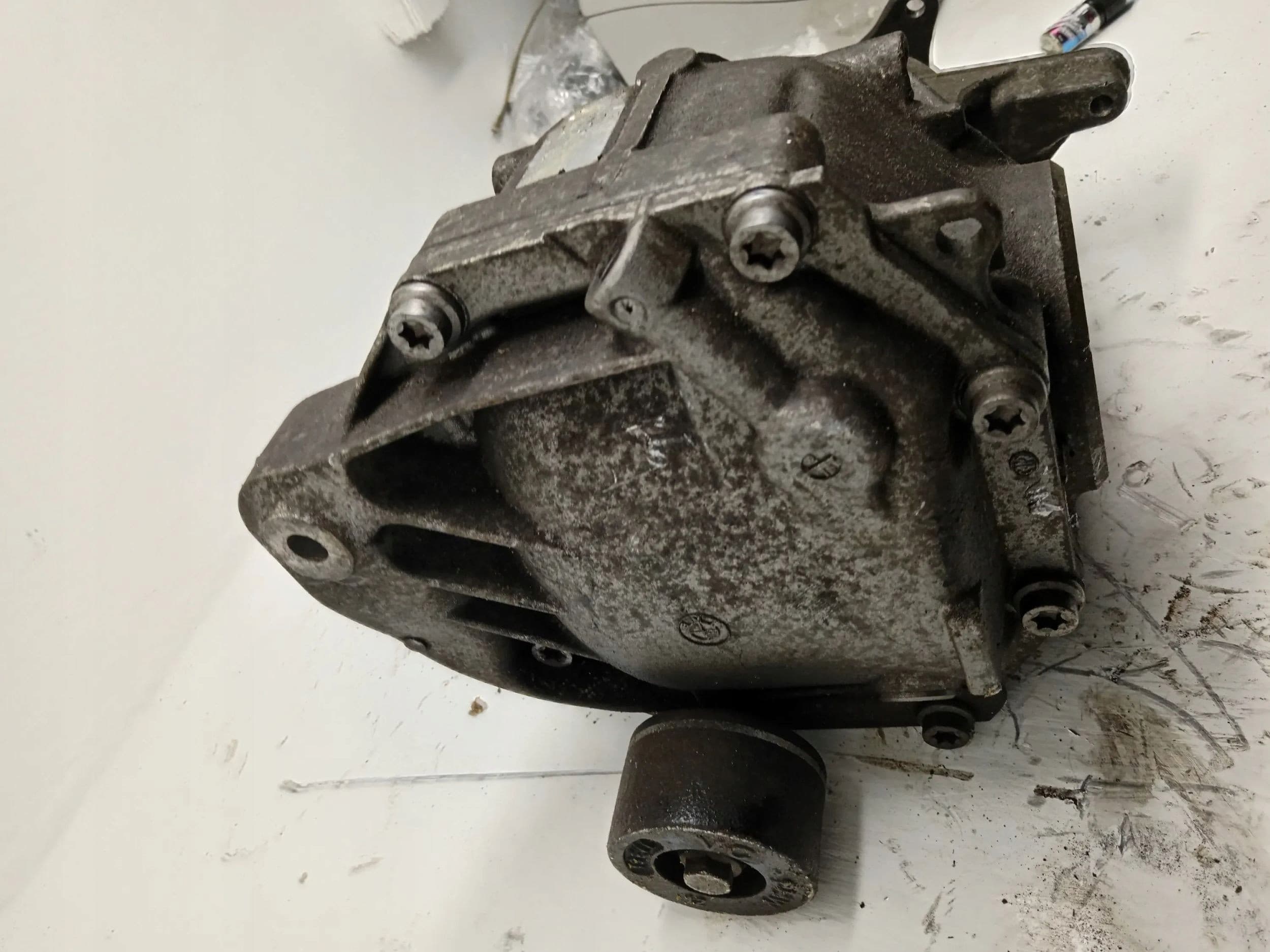 Diferencial trasero BMW Serie 7 G11 G12 2018 8619107 usado 6