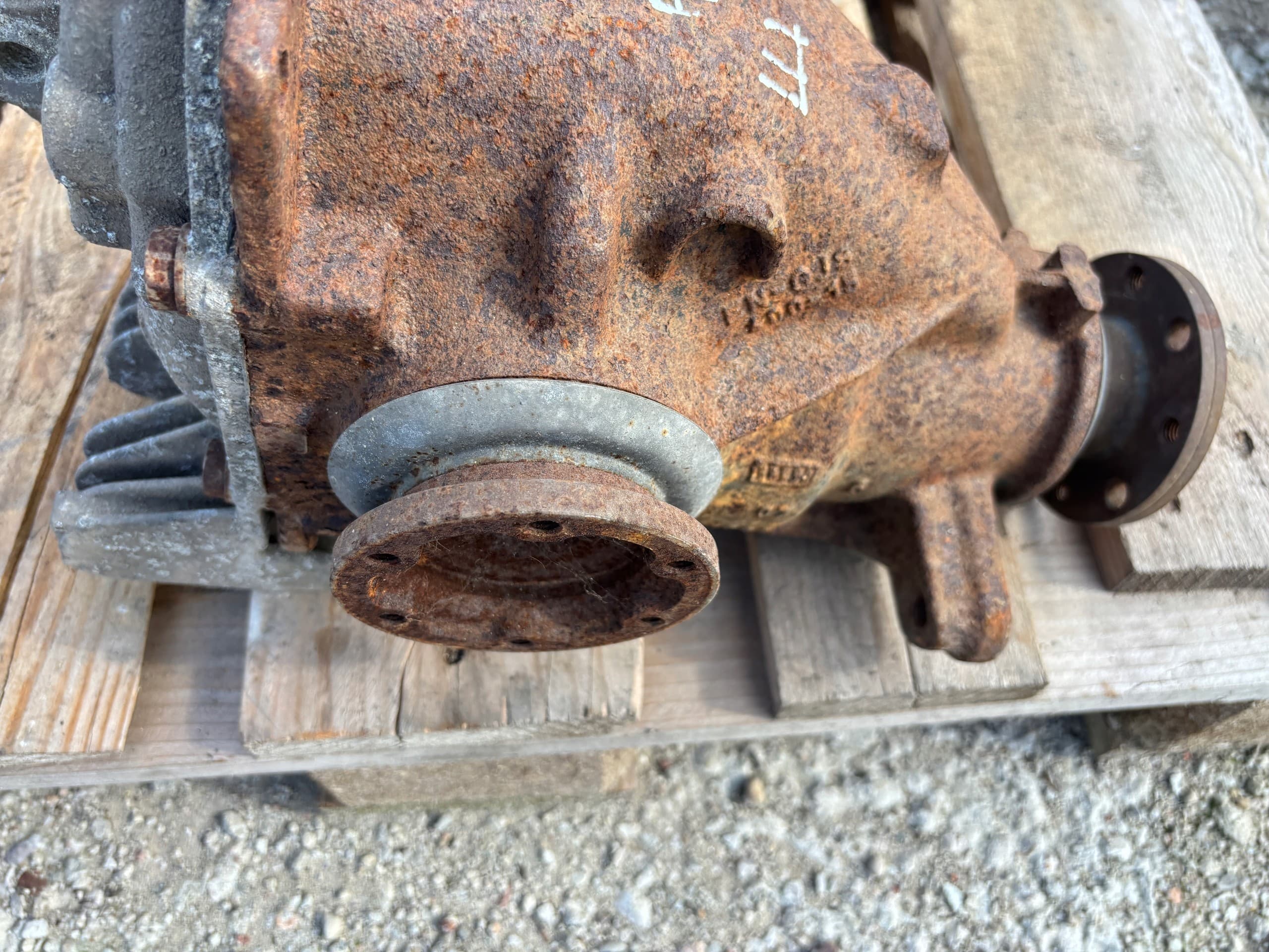 Puente diferencial trasero BMW Z4 E85 7545564 3.38 con bridas usado 3