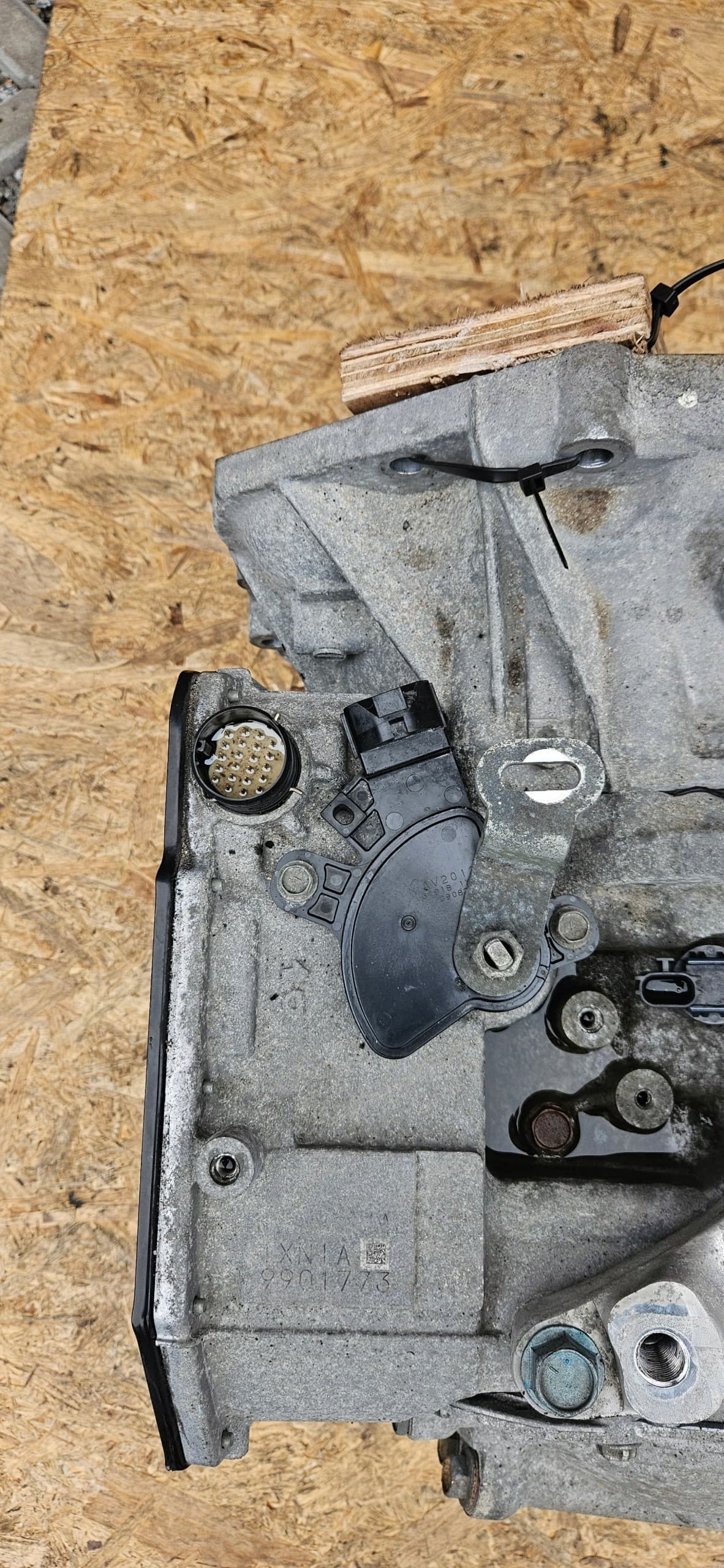 Caja de Cambios 1NX1A Nissan Qashqai 2.0 DCI 4x4 Completa usado 9