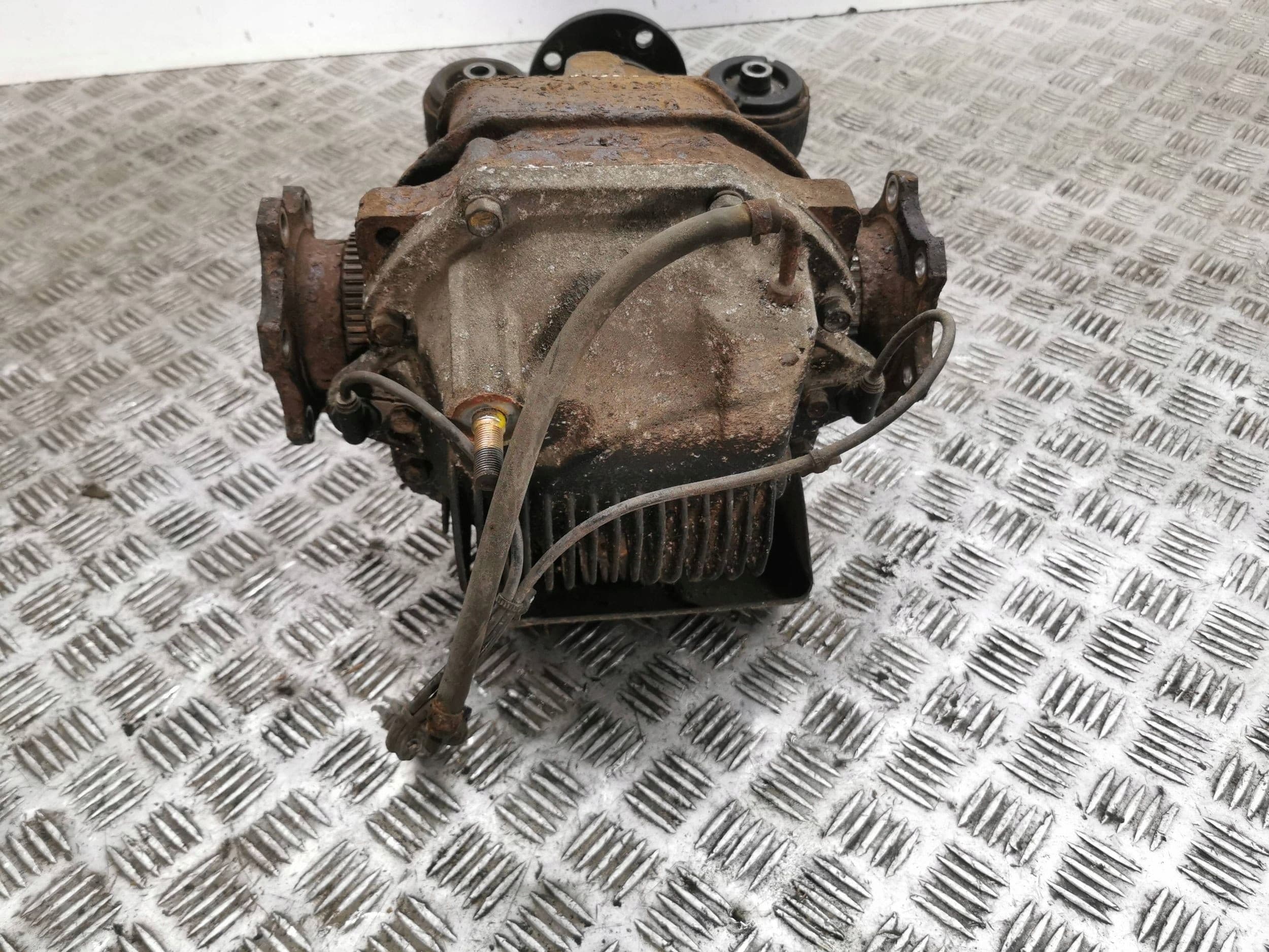 Diferencial trasero Nissan 350Z usado 6