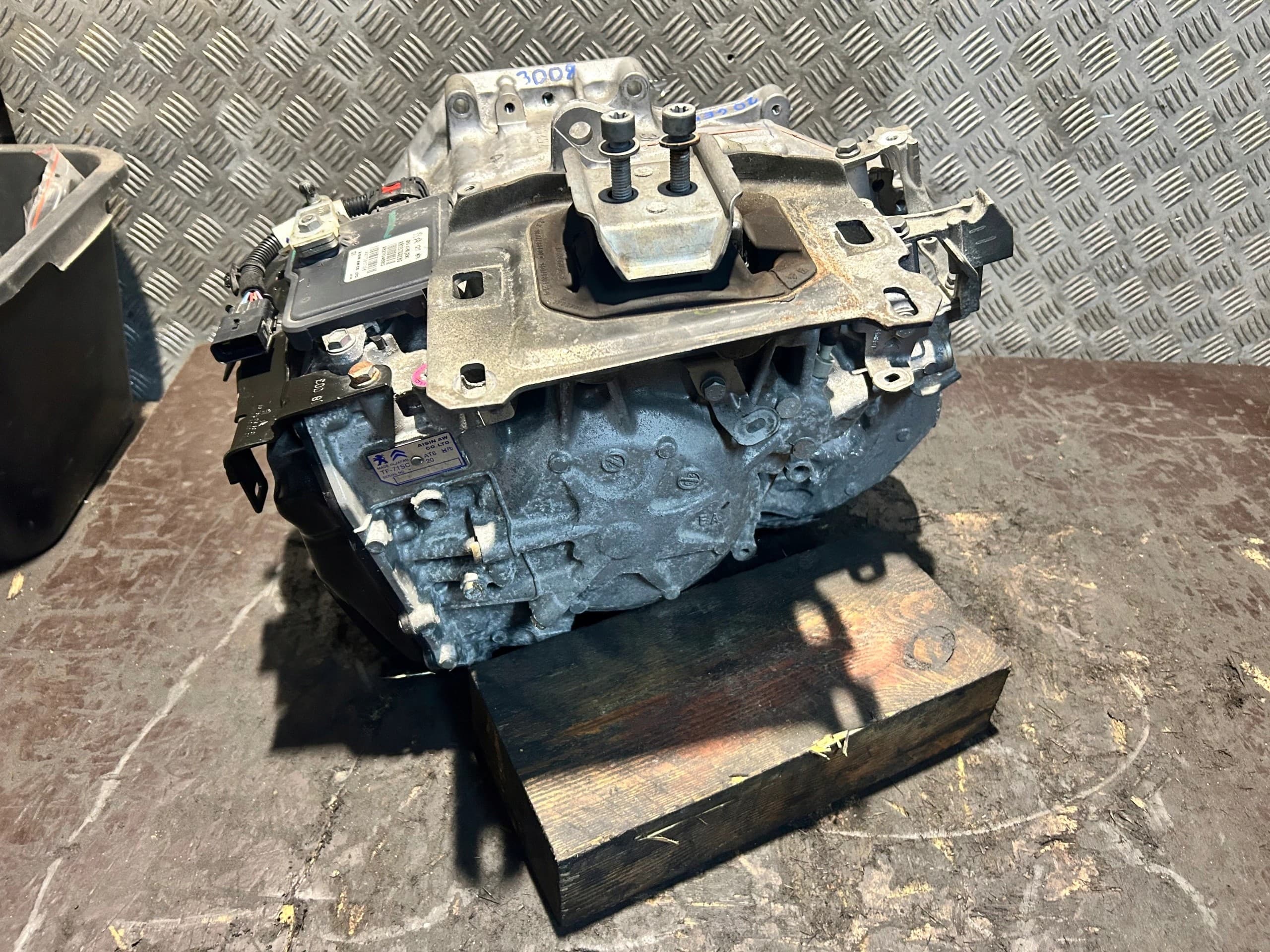 Caja de cambios automática Peugeot 3008 II Tf-71SC 20GE57 usado 2