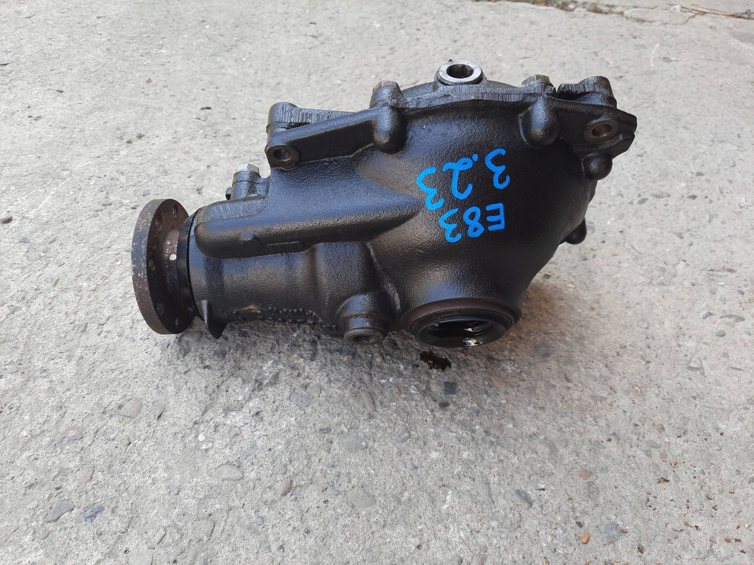 BMW E83 X3 Puente Diferencial Delantero 3.23 7544473 usado 2