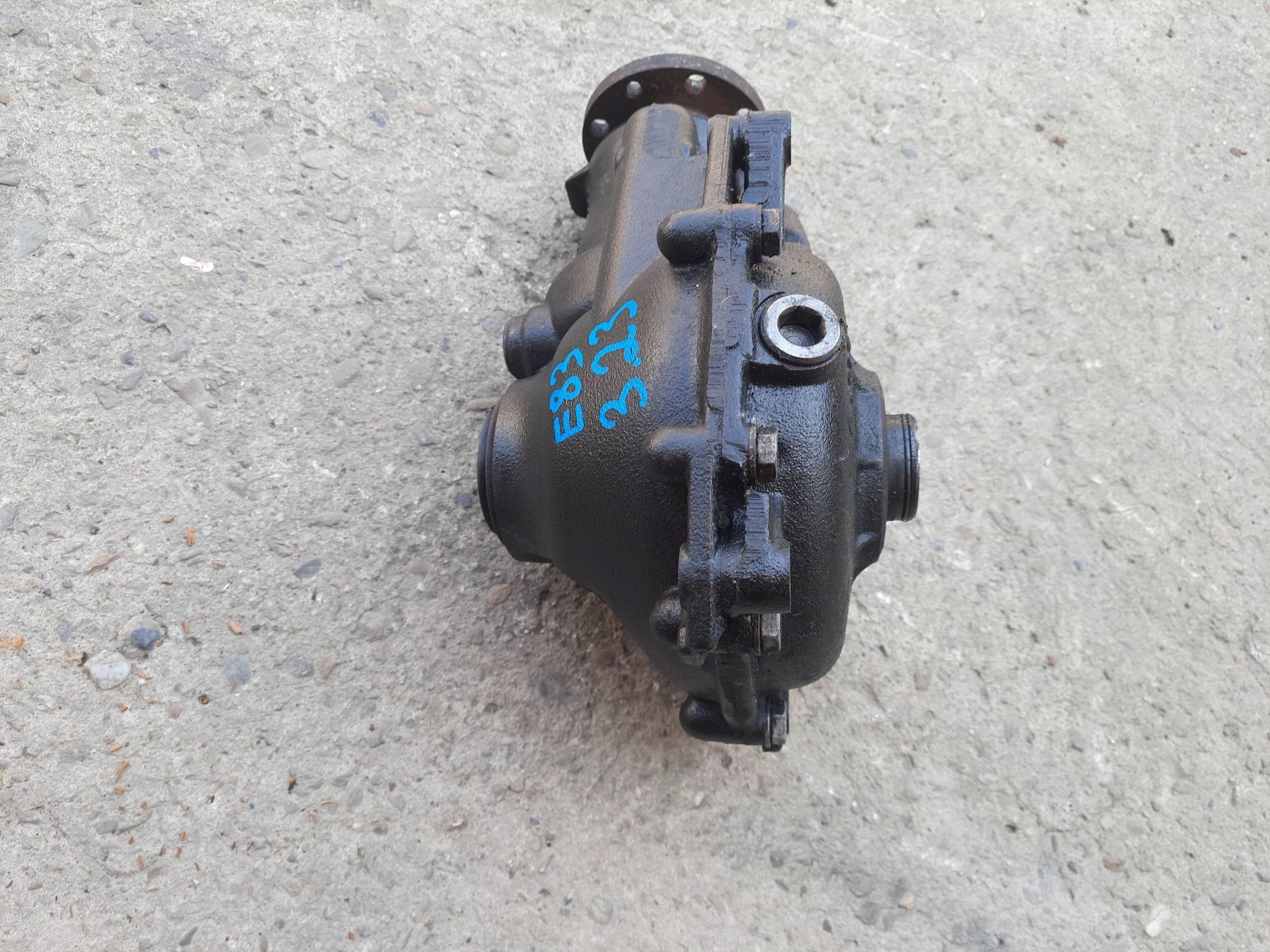 BMW E83 X3 Puente Diferencial Delantero 3.23 7544473 usado 3