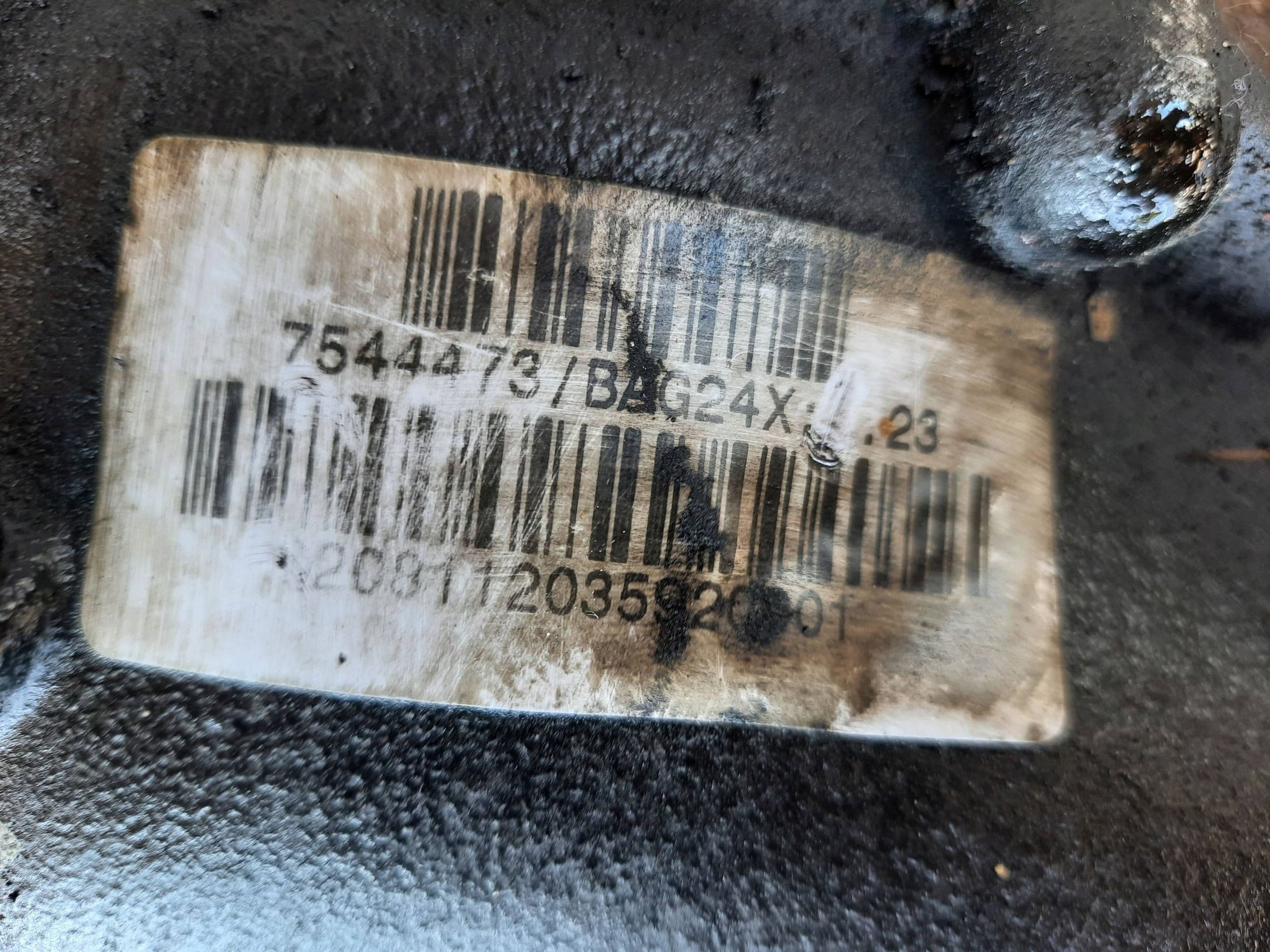BMW E83 X3 Puente Diferencial Delantero 3.23 7544473 usado 5