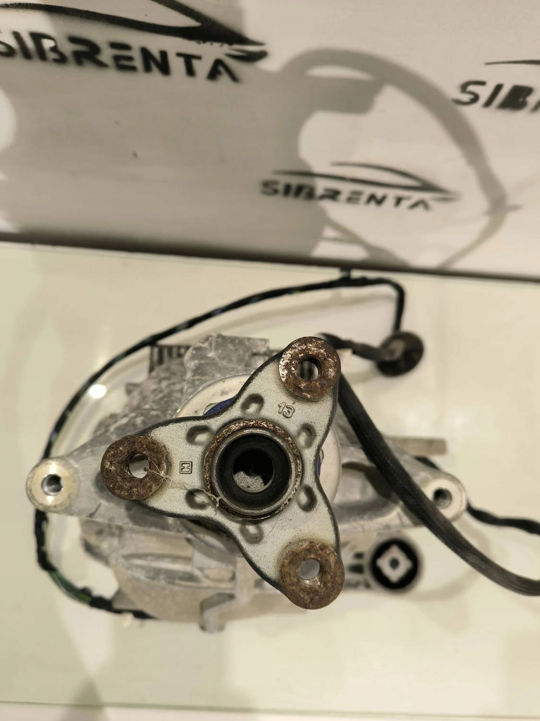 Diferencial trasero BMW M8 F91 F92 G14 G15 2020 868698307 usado 5
