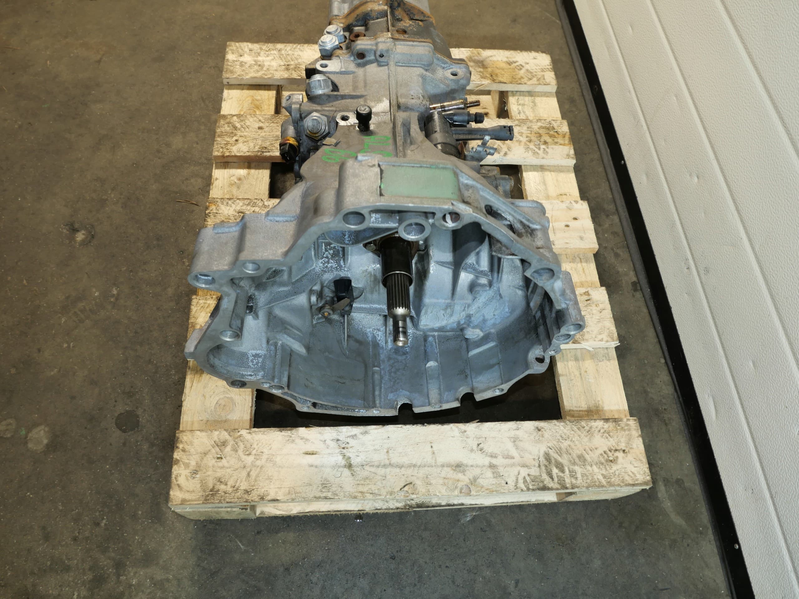 Transmisión Audi VW 01E300046N usado 2