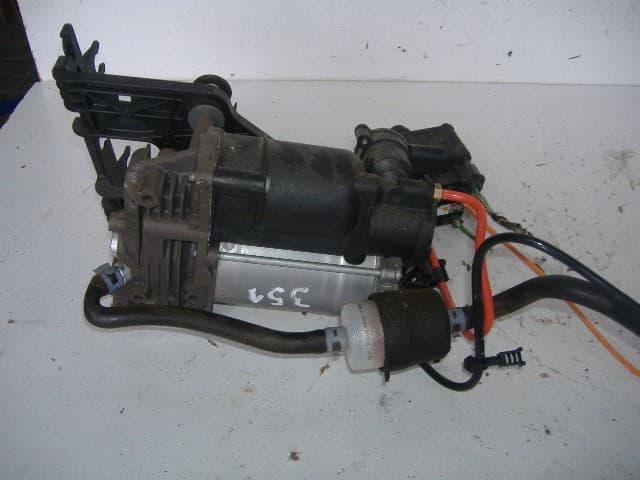 Compresor Jaguar OE AW93-3B484-AJ usado 2