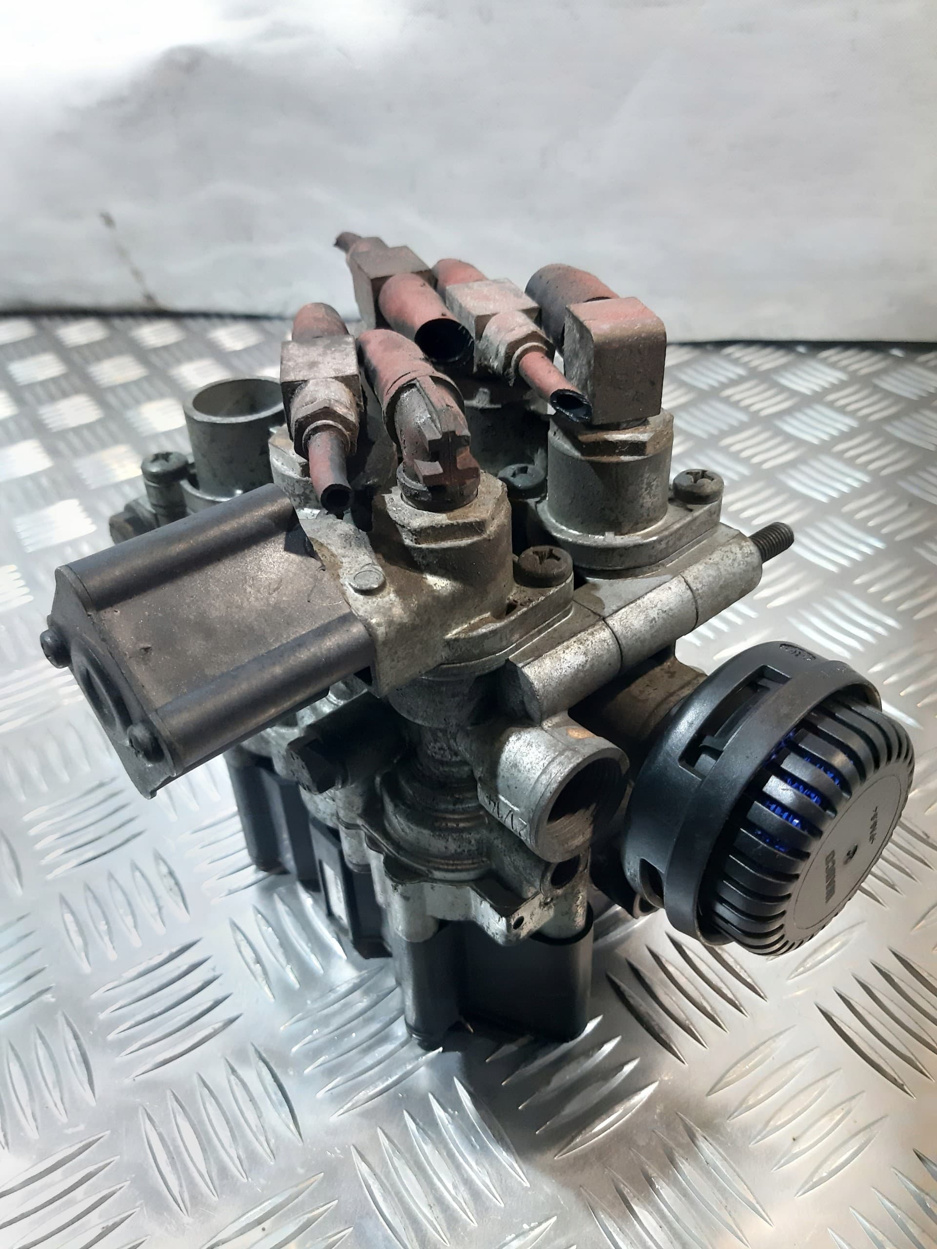 Válvula magnética Wabco 4729000560 usado 2
