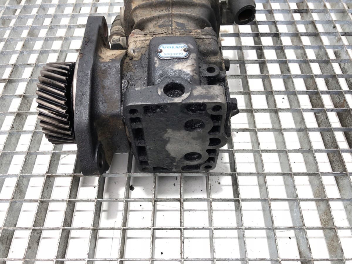 Compresor Volvo FL6 1985-2000 FL612 LK3813 5003219 usado 5