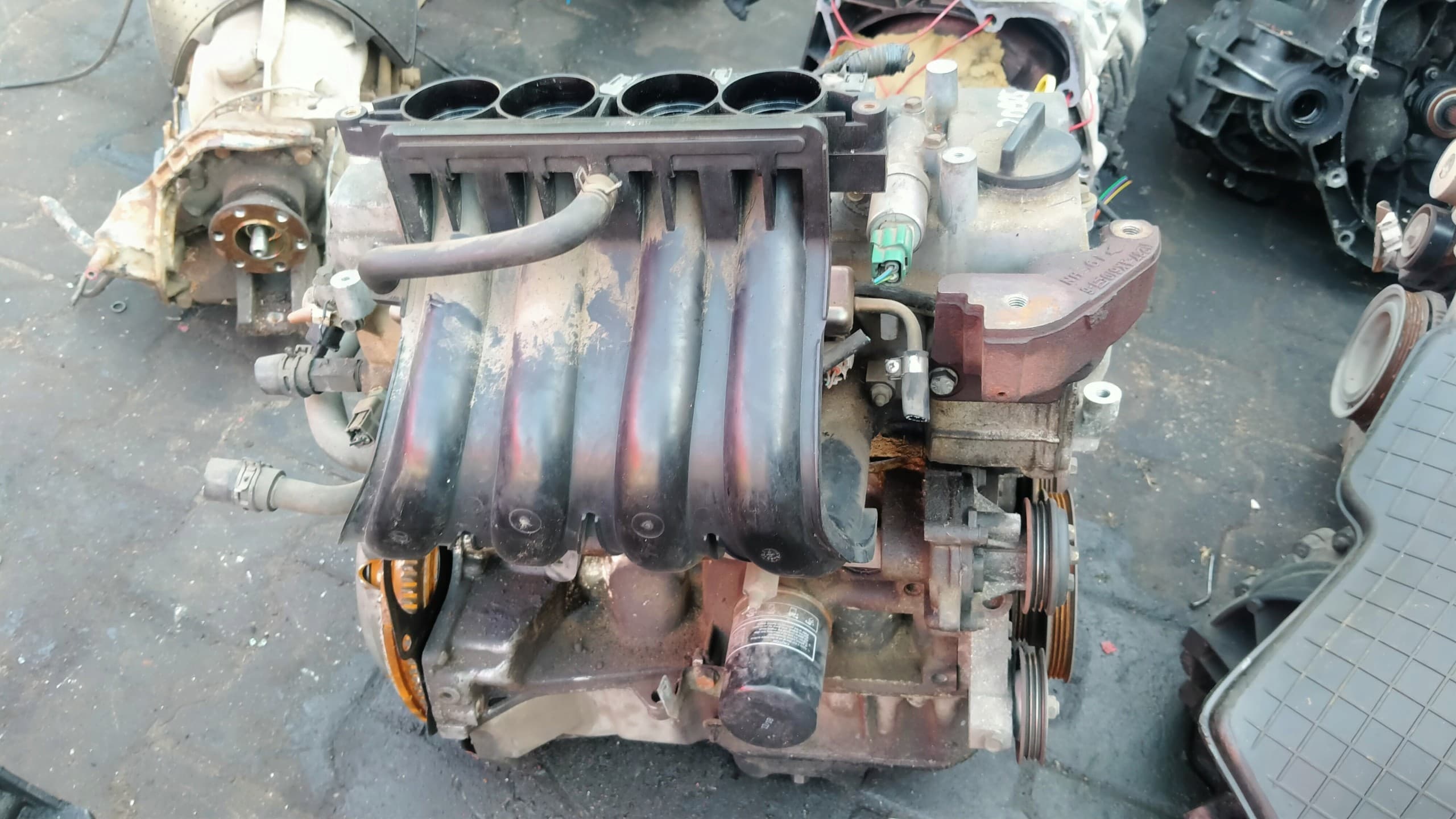 Motor completo Nissan Micra K12 1.2B 59KW 80HP CR12 usado 5