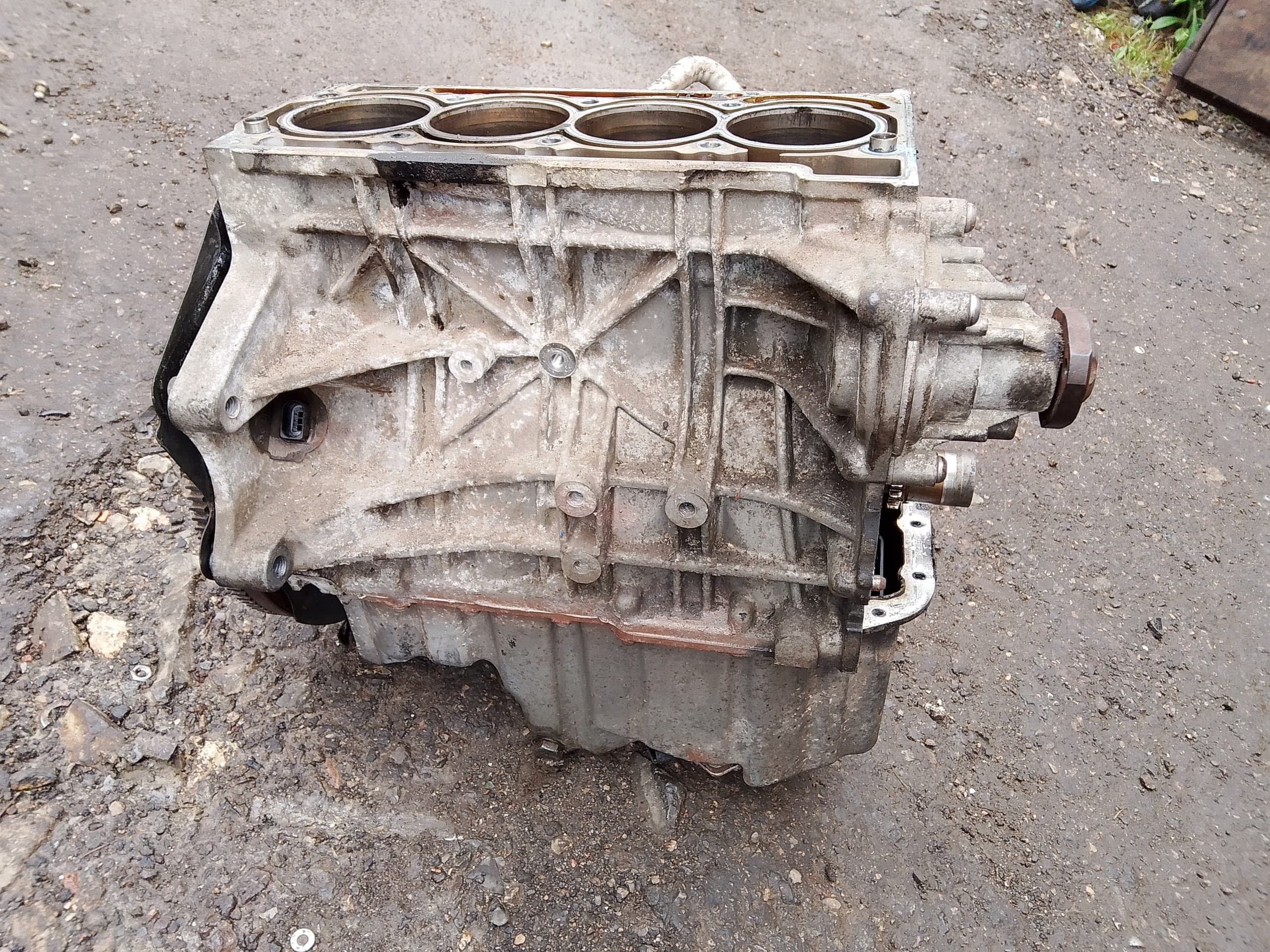 Bloque de Motor Completo 1.6 FSI Blf usado 5
