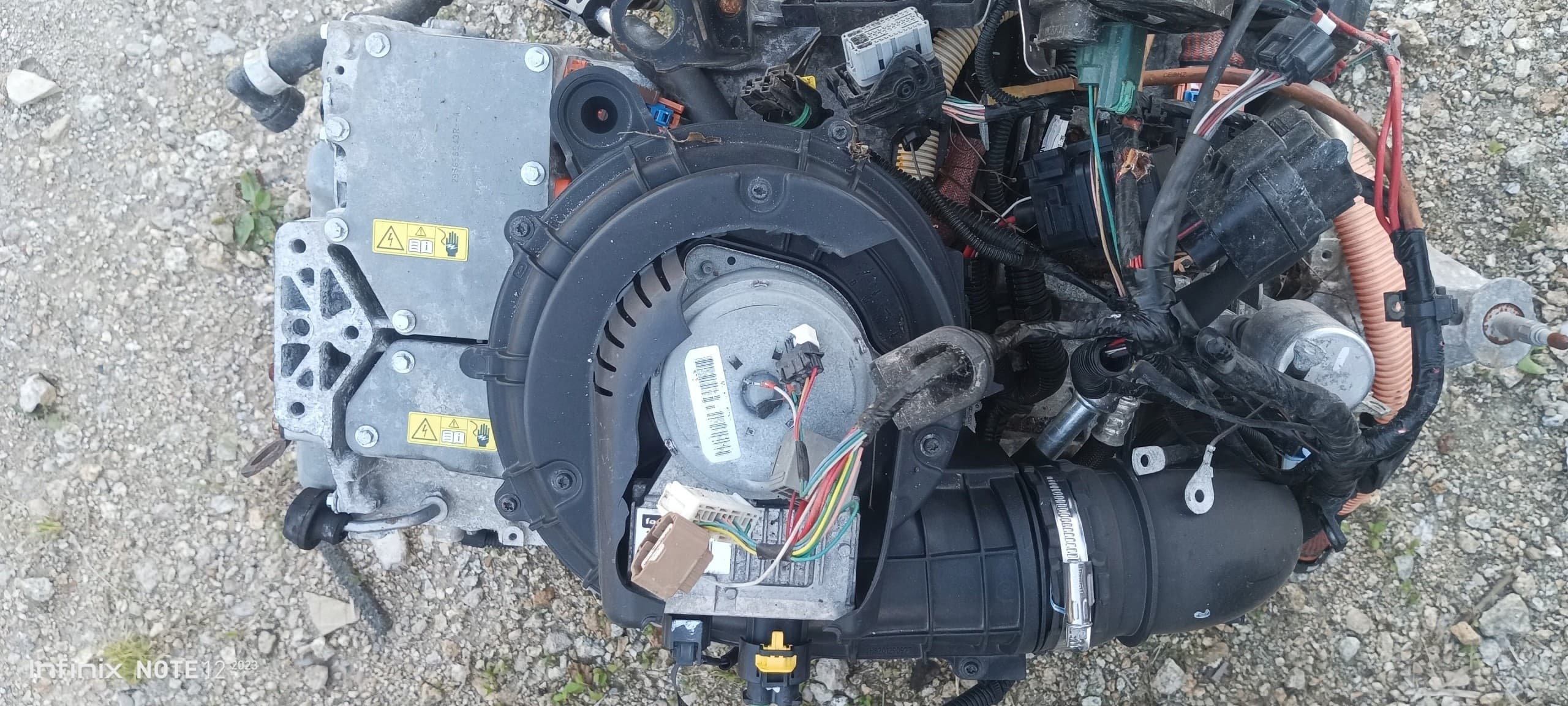 Motor eléctrico trasero Renault Zoe Kangoo sin accesorios usado 6