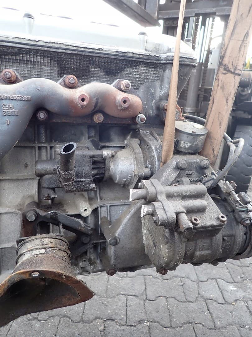 Motor de gasolina Jaguar XJ V 3.2 B 95 r 9HPGRB usado 6