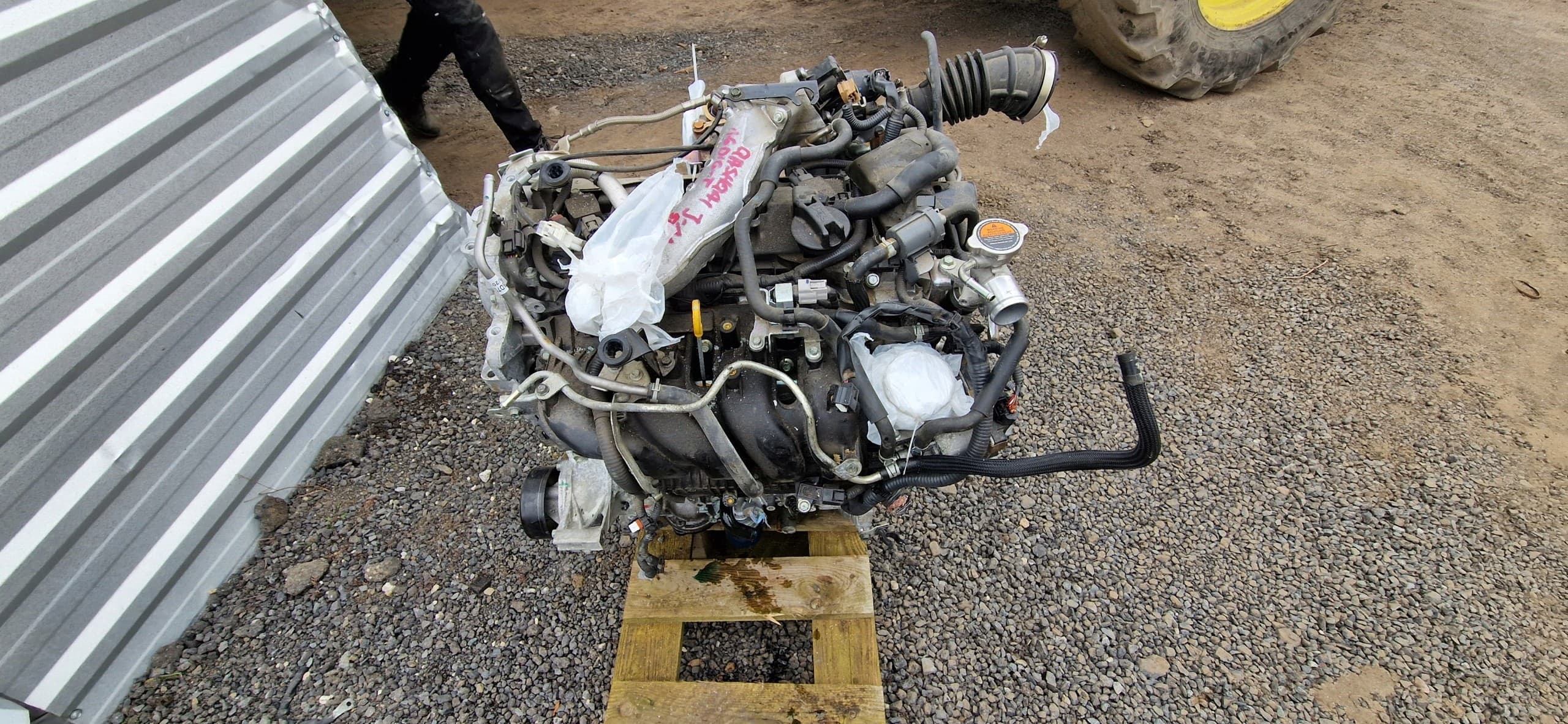 Motor completo Nissan Qashqai J11 1.6 Dig-T gasolina usado 8