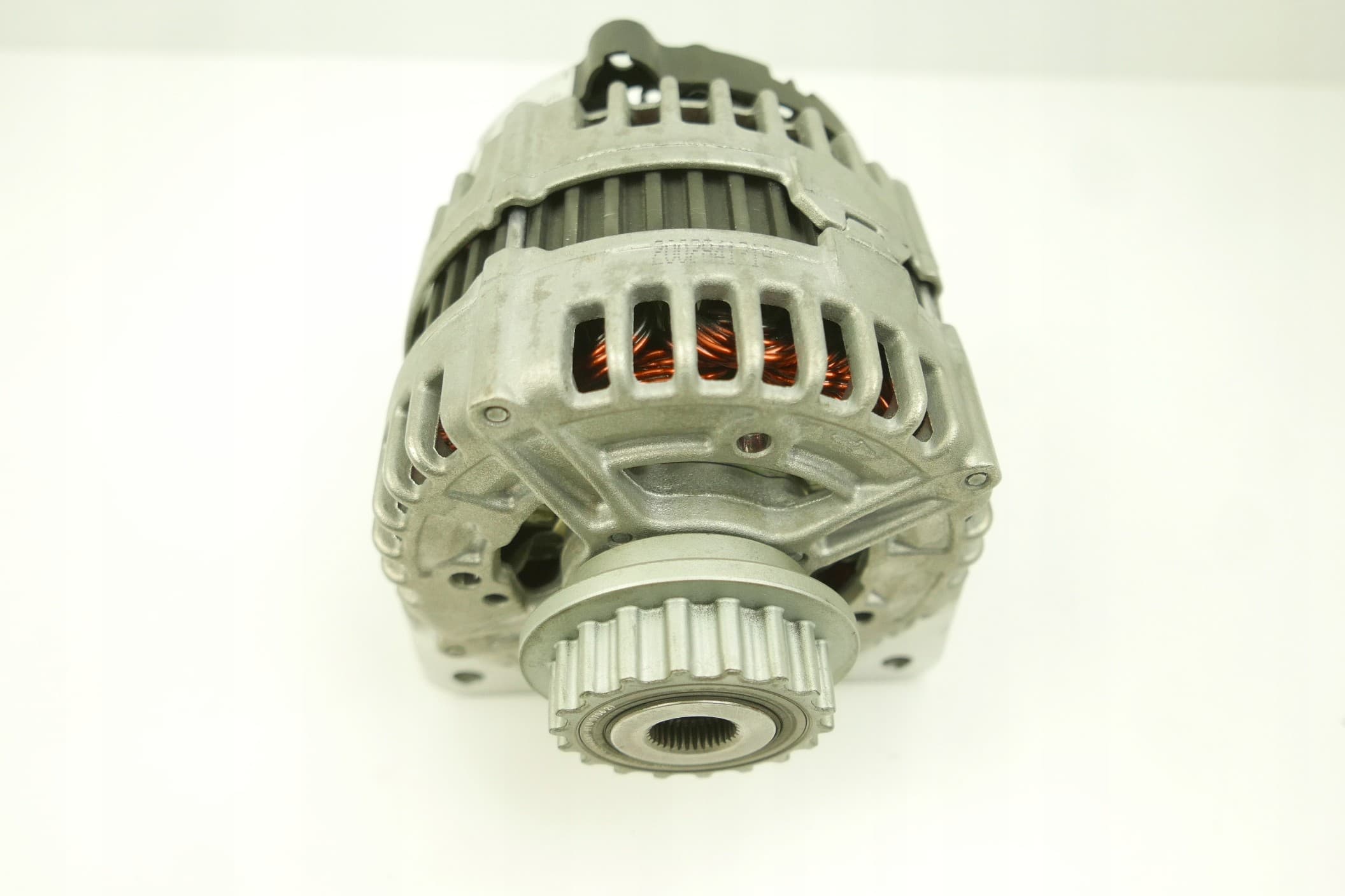 Alternador Hella 8EL 011 712-011 usado 9