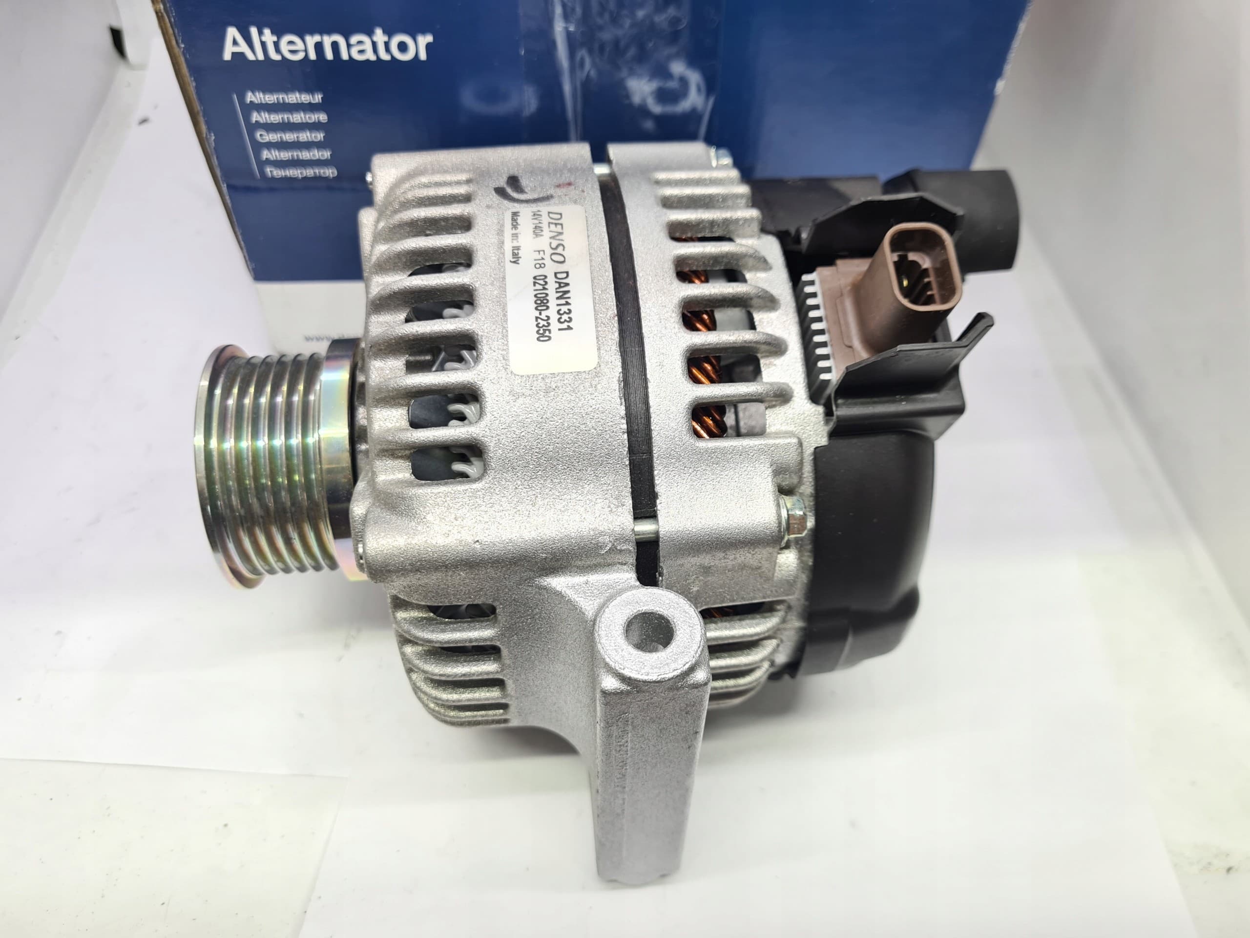 Alternador Denso DAN1331 usado 2