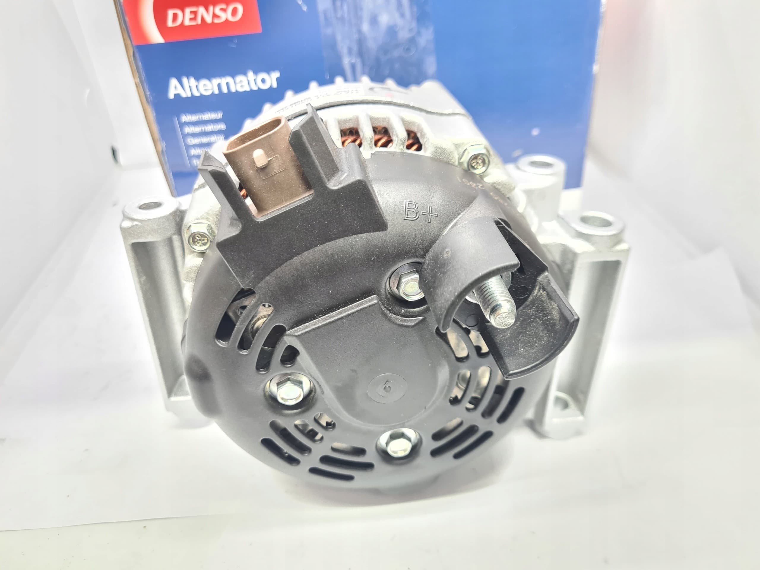 Alternador Denso DAN1331 usado 4
