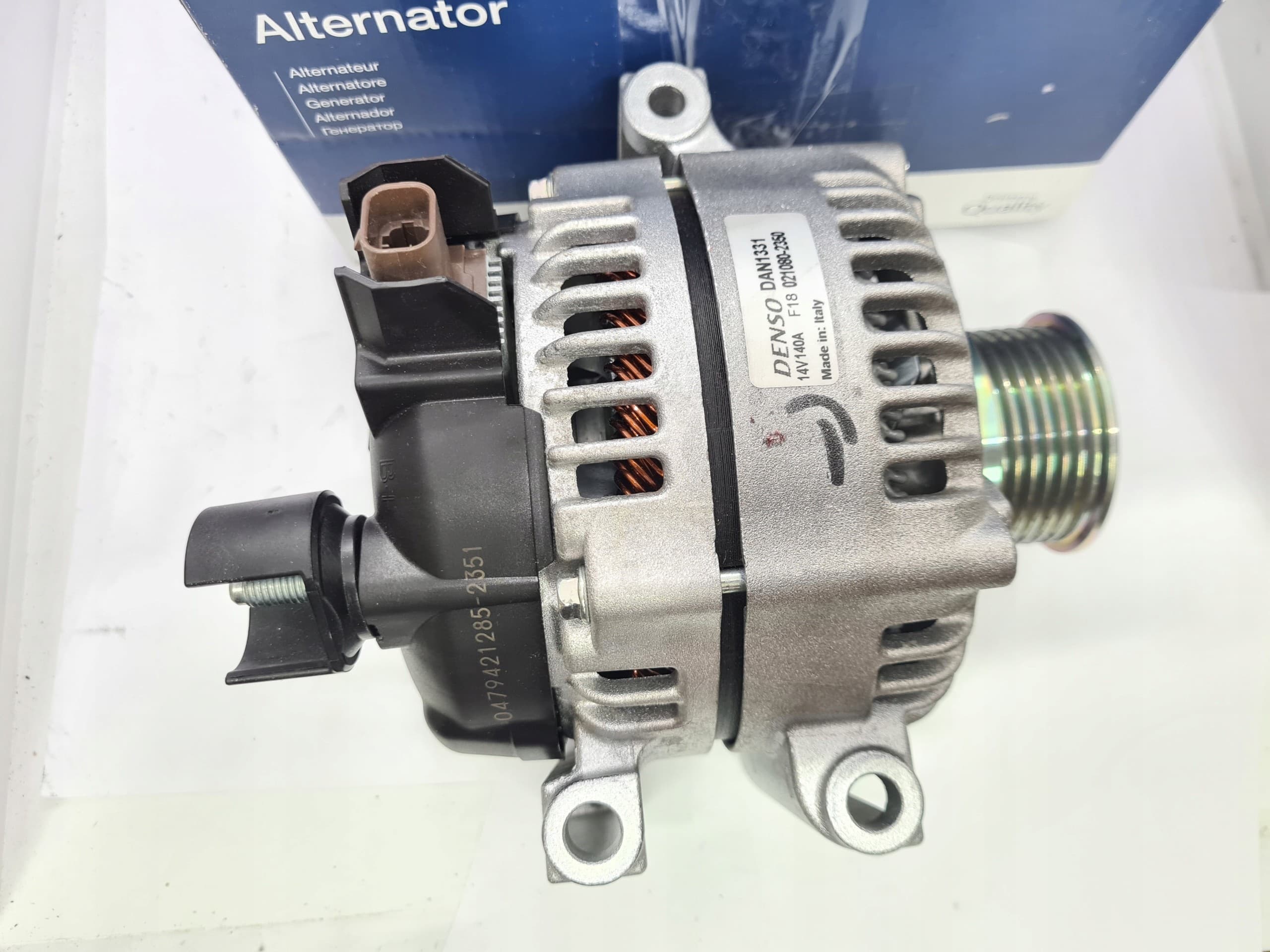 Alternador Denso DAN1331 usado 6