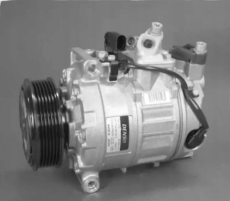 Compresor de aire acondicionado Denso DCP32021 usado