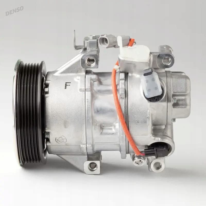 Compresor de aire acondicionado Denso DCP50248 usado 4