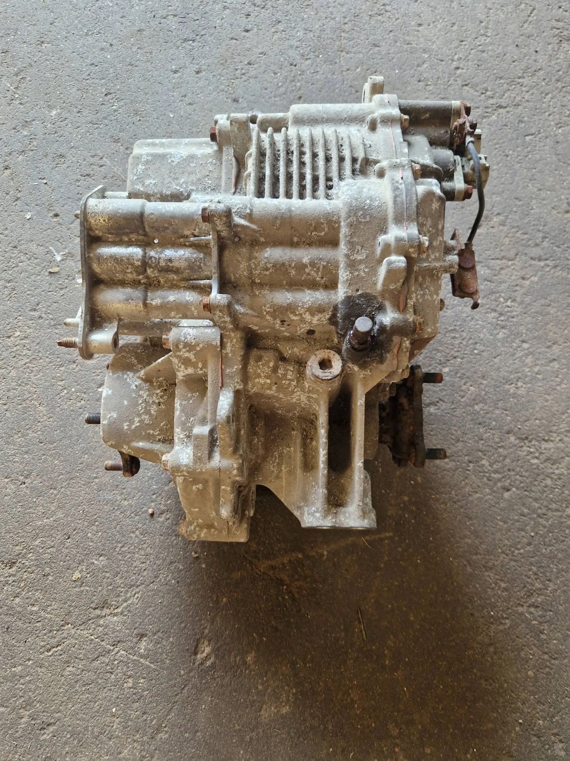 Diferencial trasero Lexus RX 450H 8209048010 usado