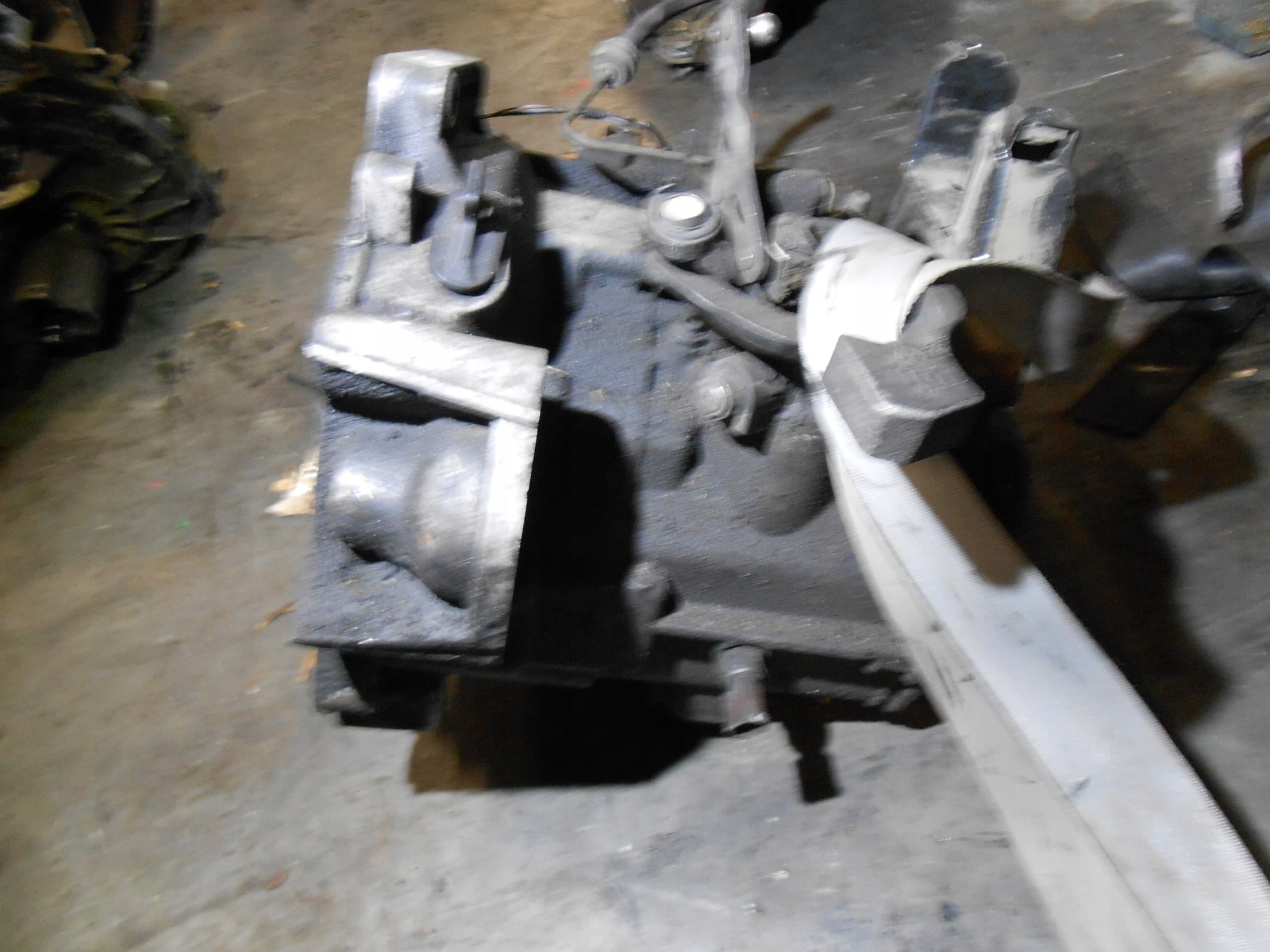 Caja de Cambios Eyy para Skoda Fabia y Seat Ibiza Iii usado 5