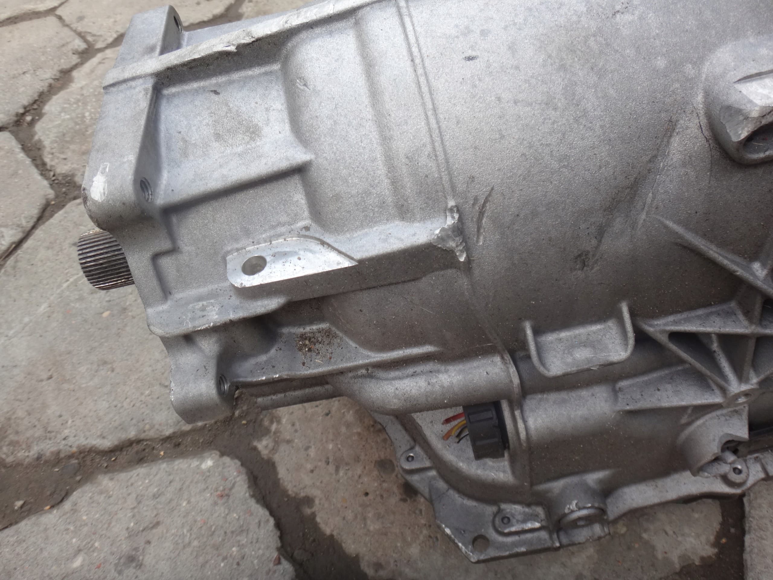 Caja de Cambios Automática Dañada BMW N74 usado 3