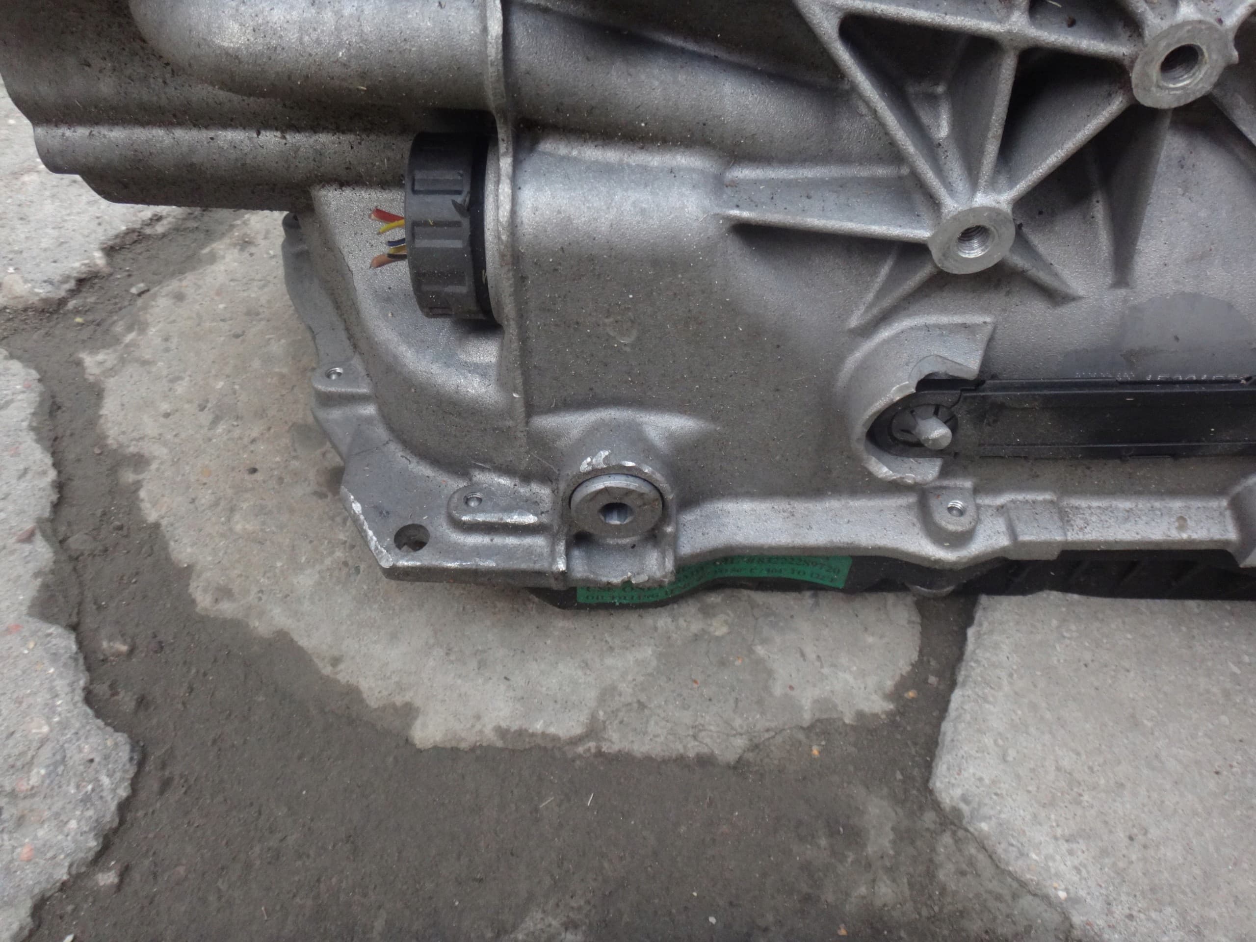 Caja de Cambios Automática Dañada BMW N74 usado 4