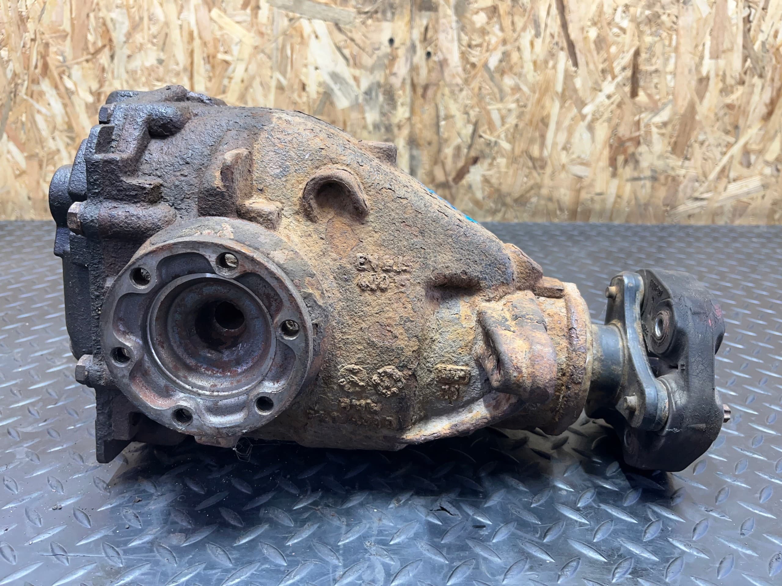 Puente diferencial trasero BMW E87 E90 E91 2.47 OE 7524305 usado 3