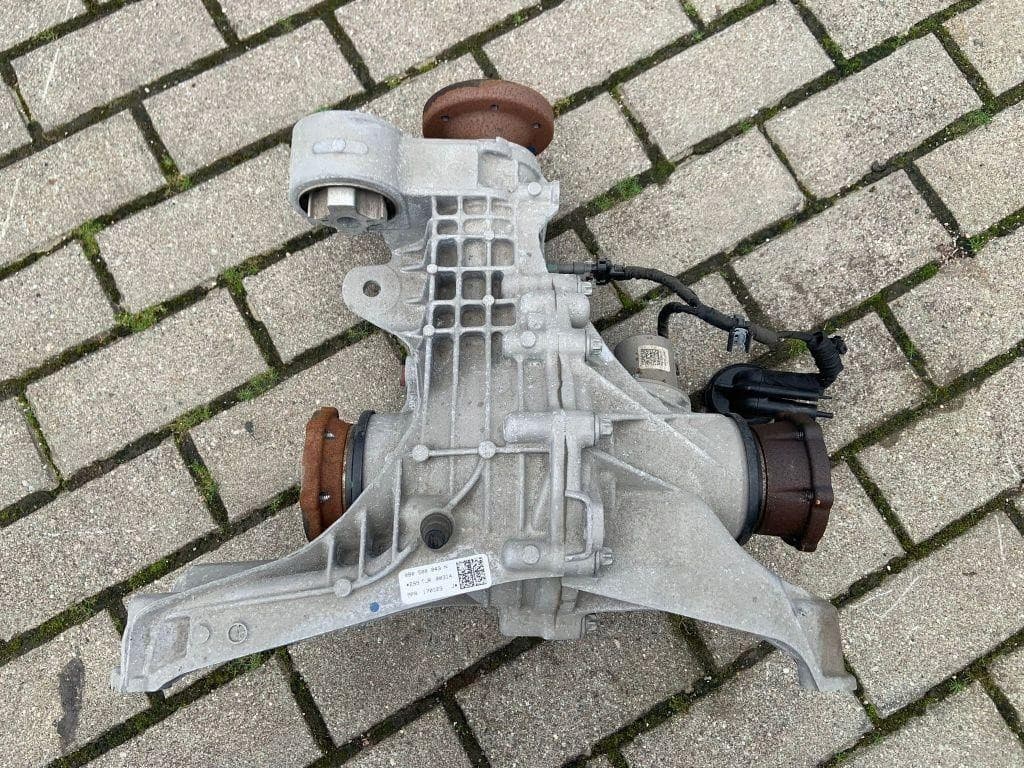 Reductor trasero Audi Q5 (8R) 0B0500043N 2.0L gasolina 2023 usado