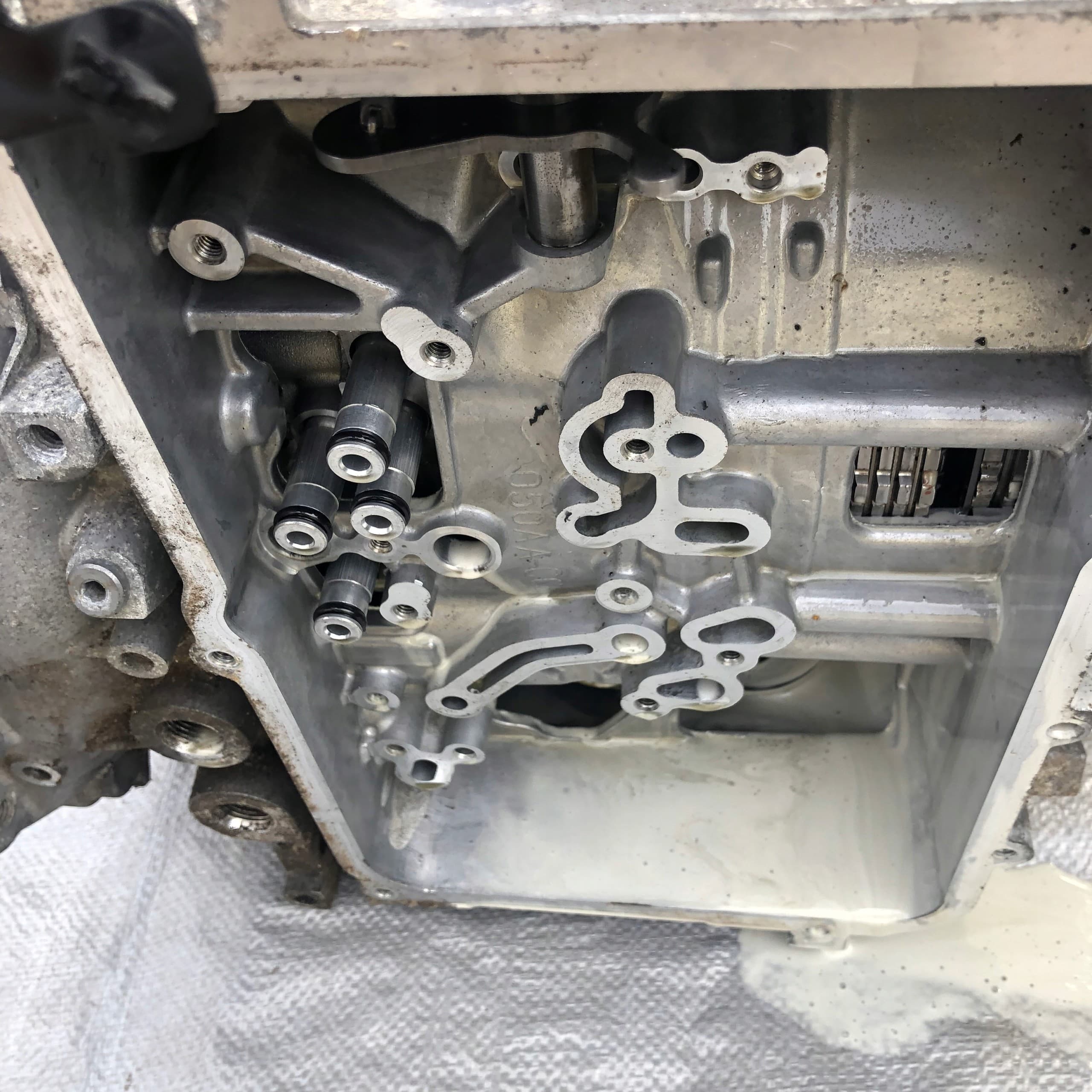 Carcasa de caja de cambios Jeep Cherokee KL 3.2 4x4 usado 7
