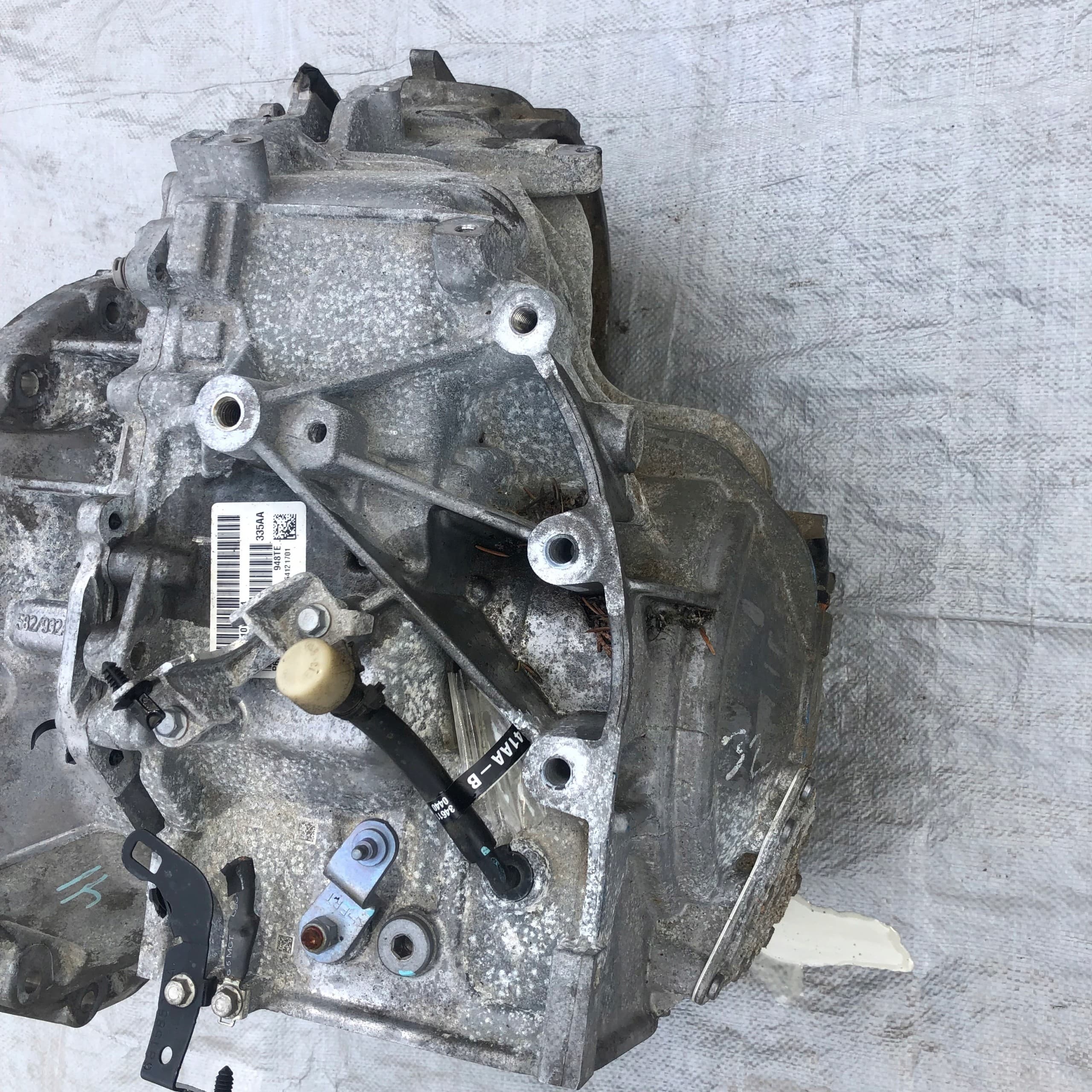 Carcasa de caja de cambios Jeep Cherokee KL 3.2 4x4 usado 10