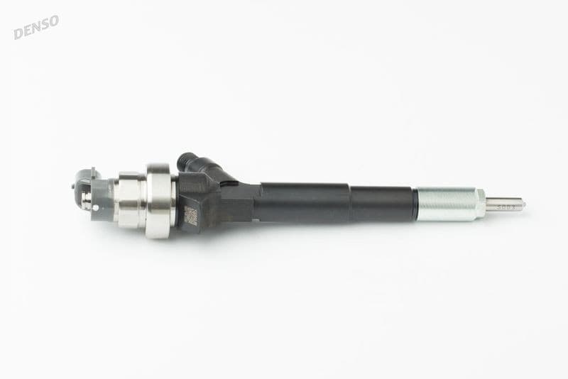 Inyector Denso DCRI300050 para Chevrolet y Opel usado 3