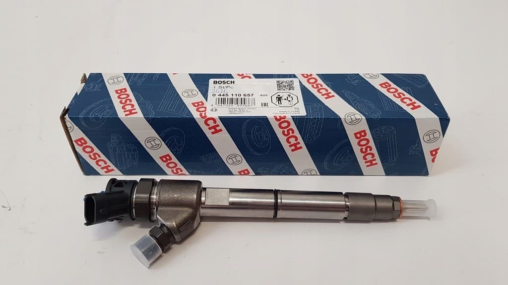 Inyector Bosch 0 445 110 657 nuevo 2